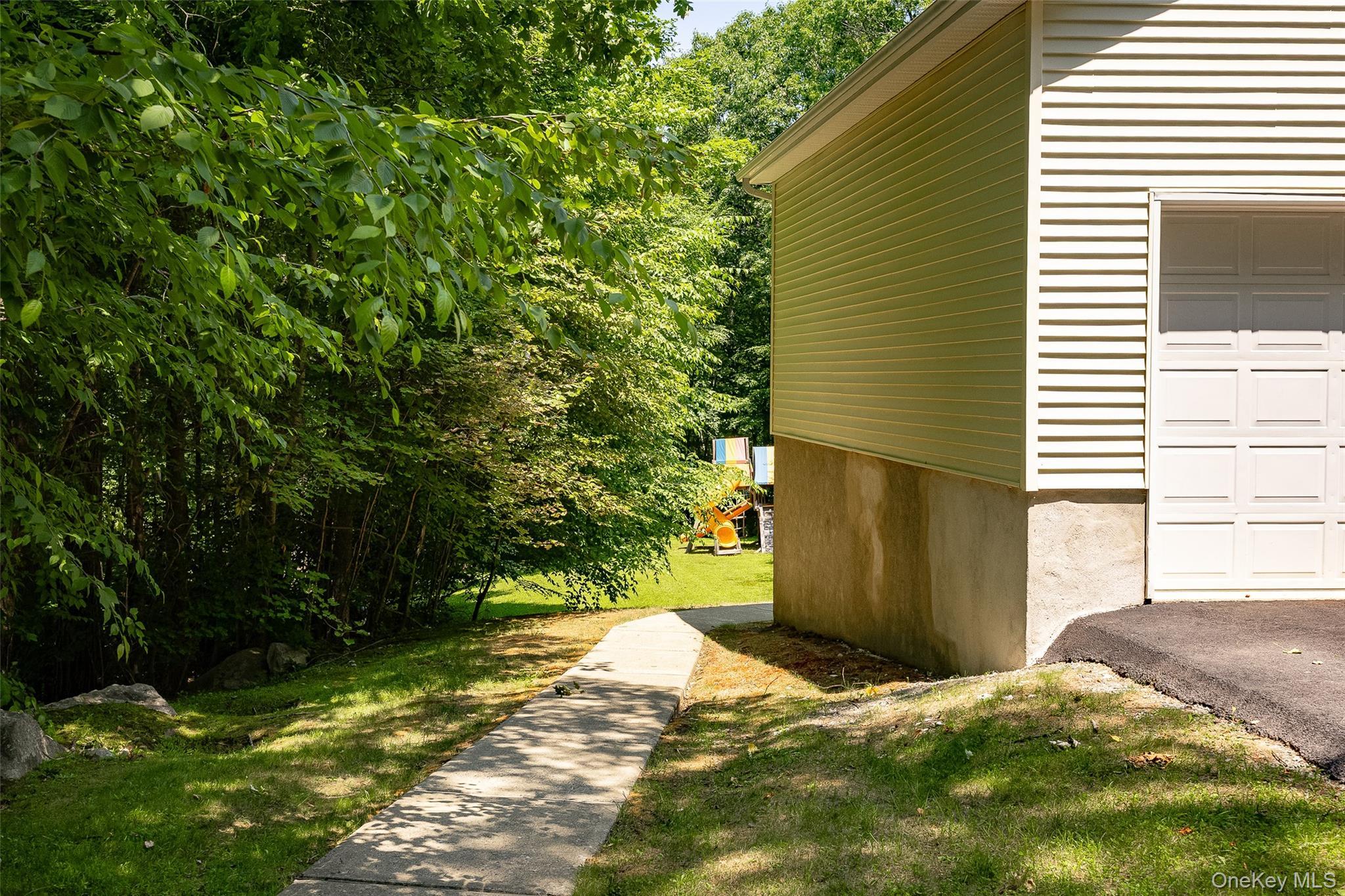 Single Family E Forest Trail Dutchess County, NY 12531, MLS-1029051-32