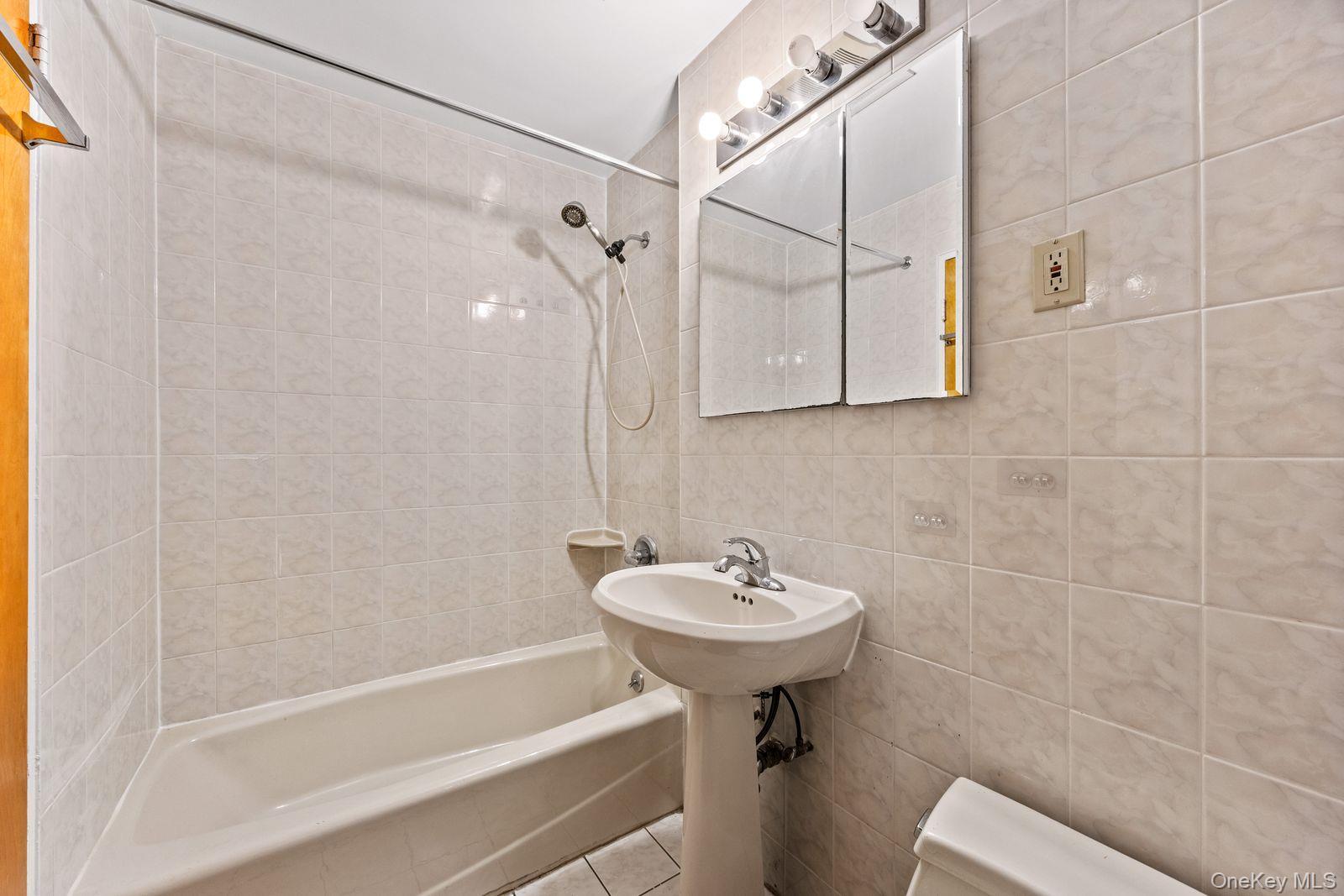 Single Family 45th Drive  Queens, NY 11361, MLS-1029066-6