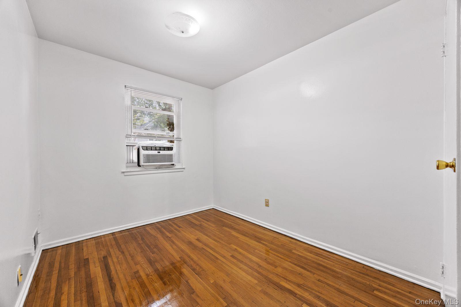 Single Family 45th Drive  Queens, NY 11361, MLS-1029066-7