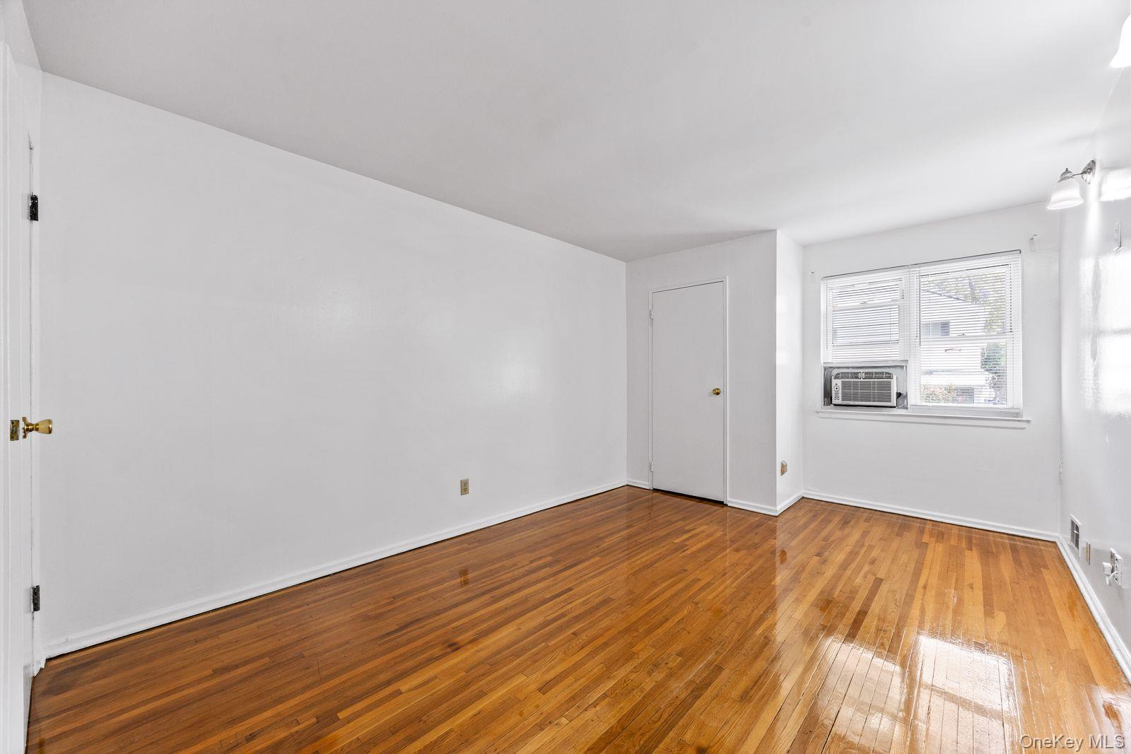 Single Family 45th Drive  Queens, NY 11361, MLS-1029066-9