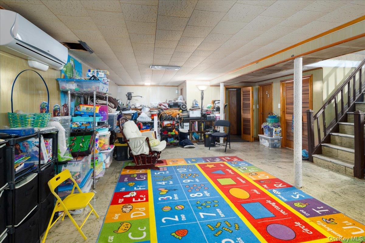Single Family 168th Street Queens, NY 11358, MLS-1029076-14