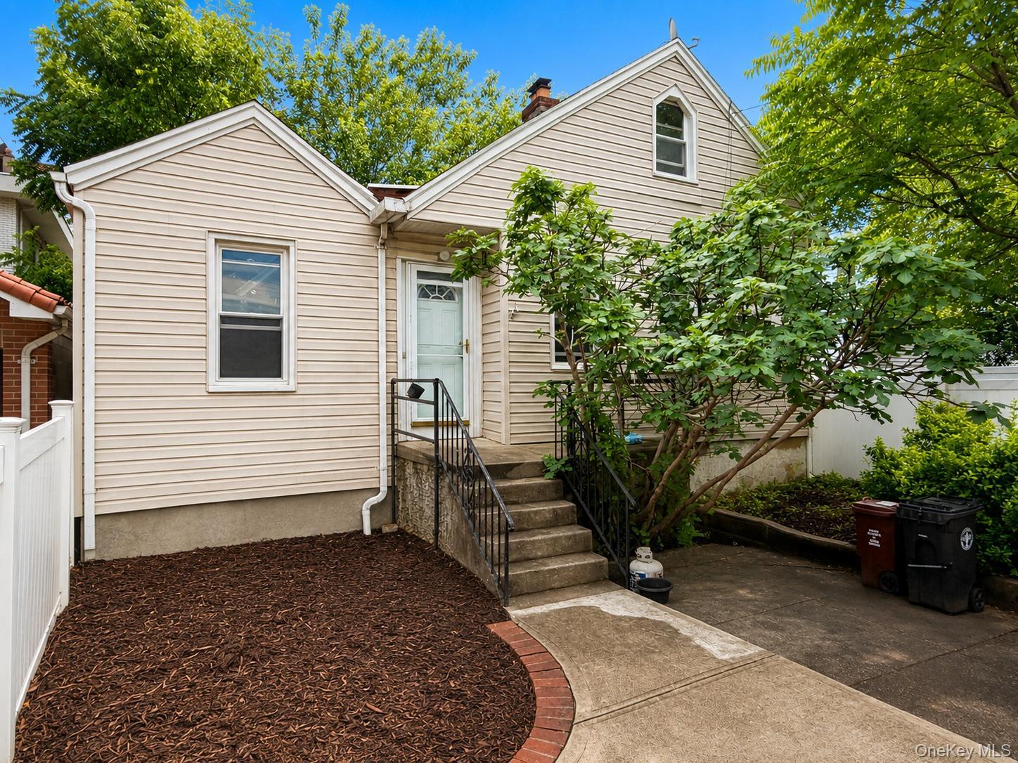 Single Family 124th Street Queens, NY 11356, MLS-1029114-2
