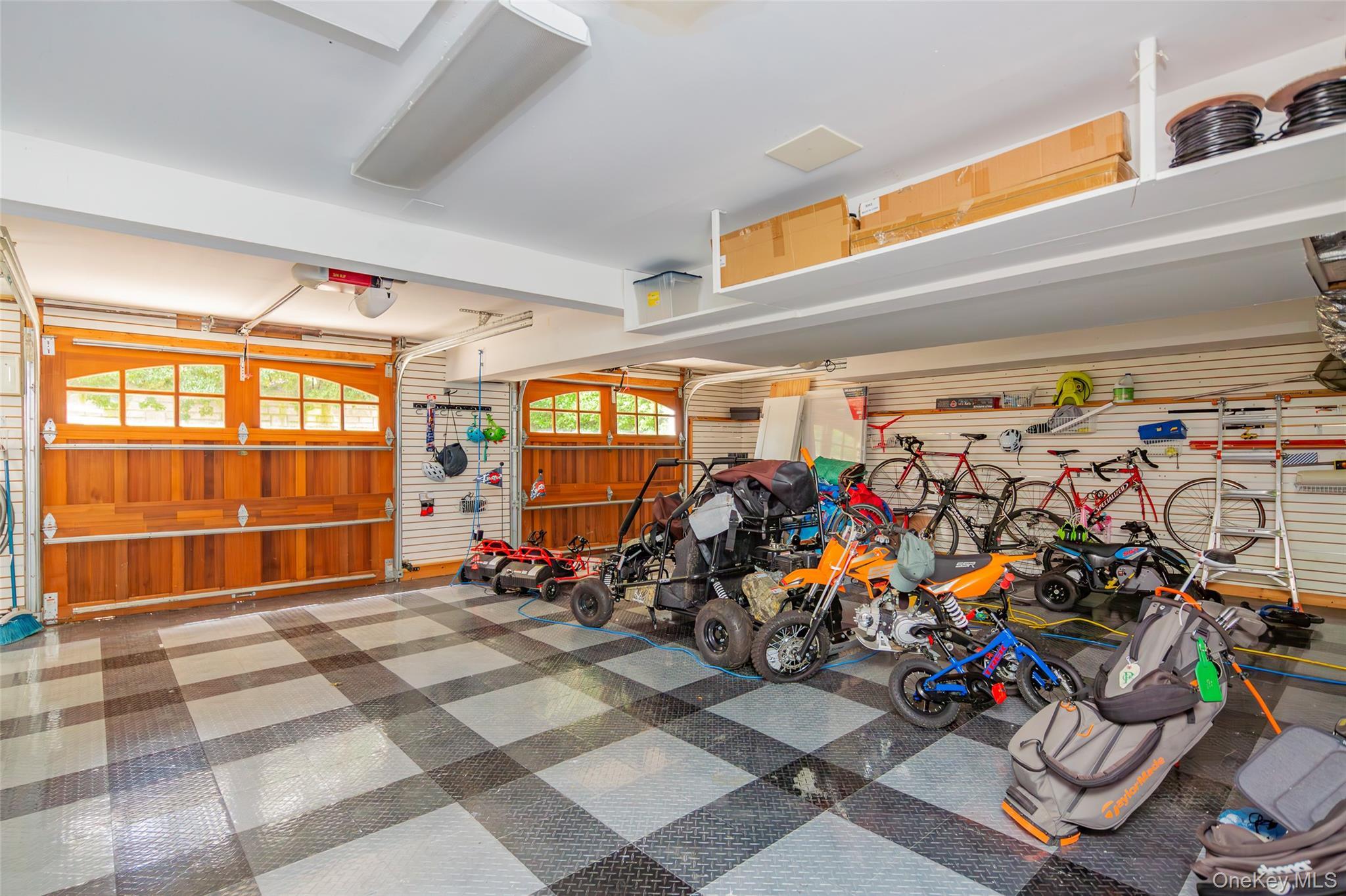 Single Family Noyack Path  Suffolk County, NY 11976, MLS-1029122-38