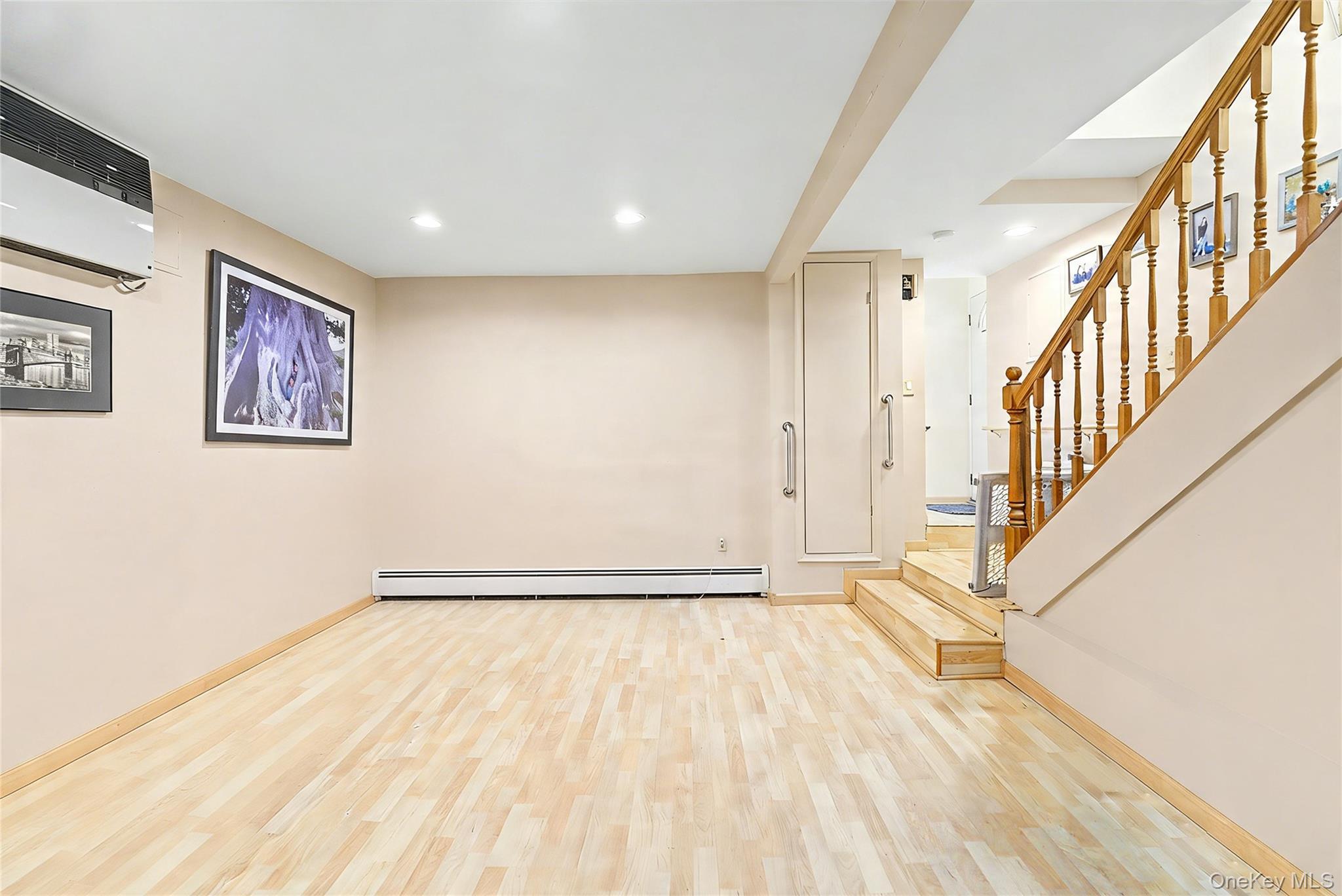Single Family 52nd Drive  Queens, NY 11378, MLS-1029126-6