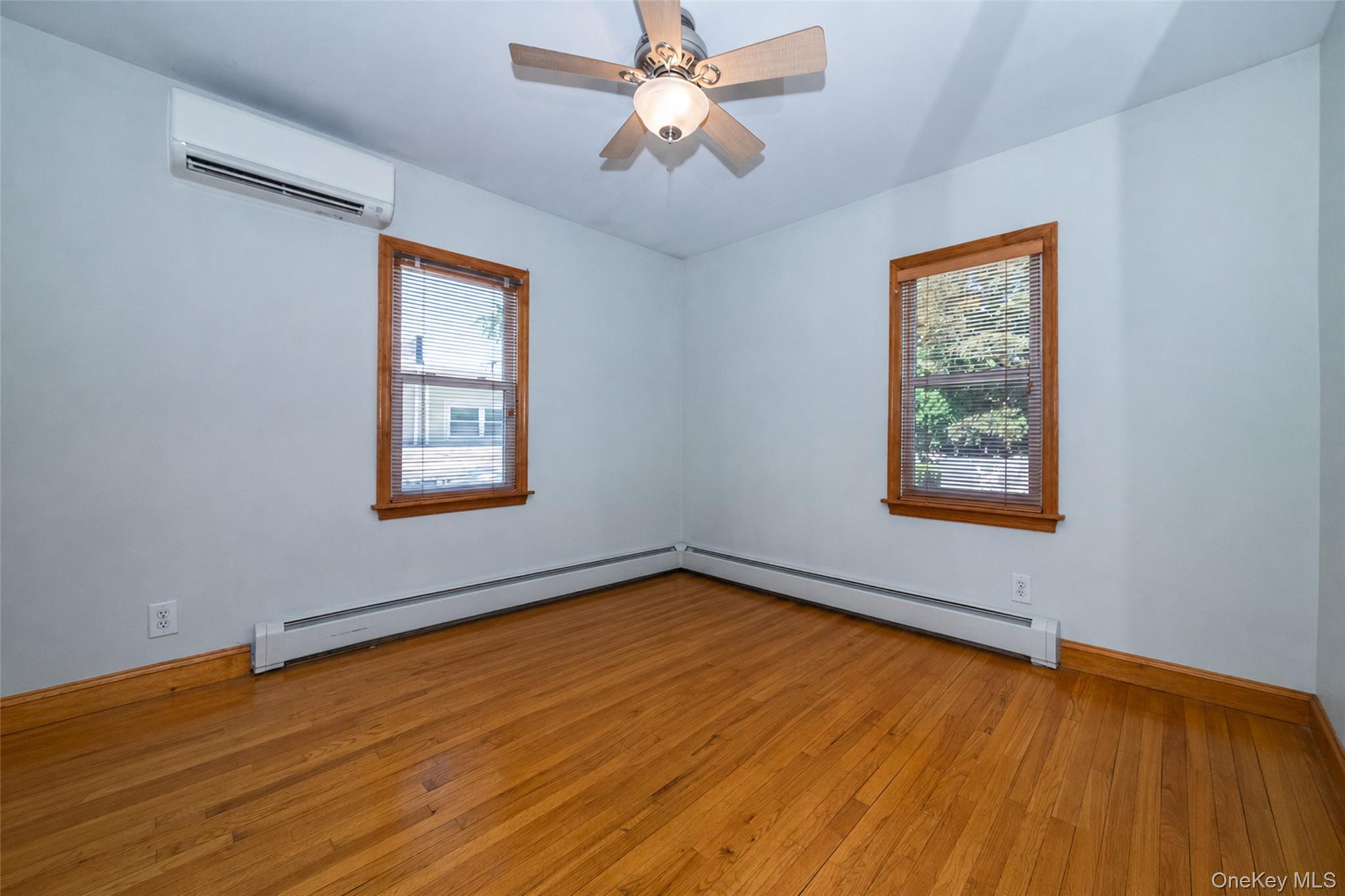 Single Family Mc Owen Avenue Bronx, NY 10475, MLS-1029132-12