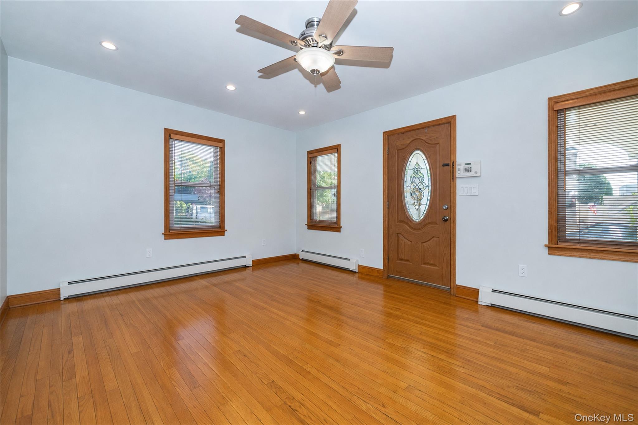 Single Family Mc Owen Avenue Bronx, NY 10475, MLS-1029132-7