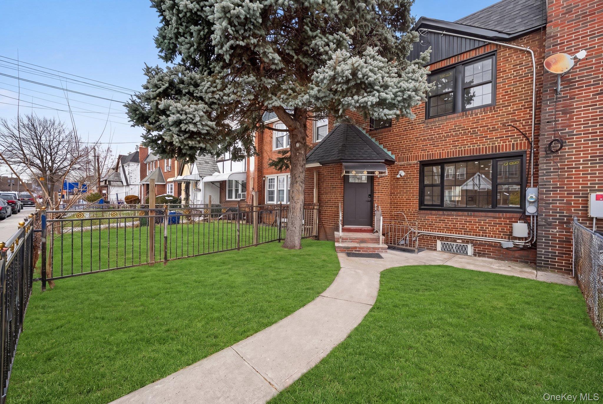 Single Family 200th Street Queens, NY 11412, MLS-1029137-15
