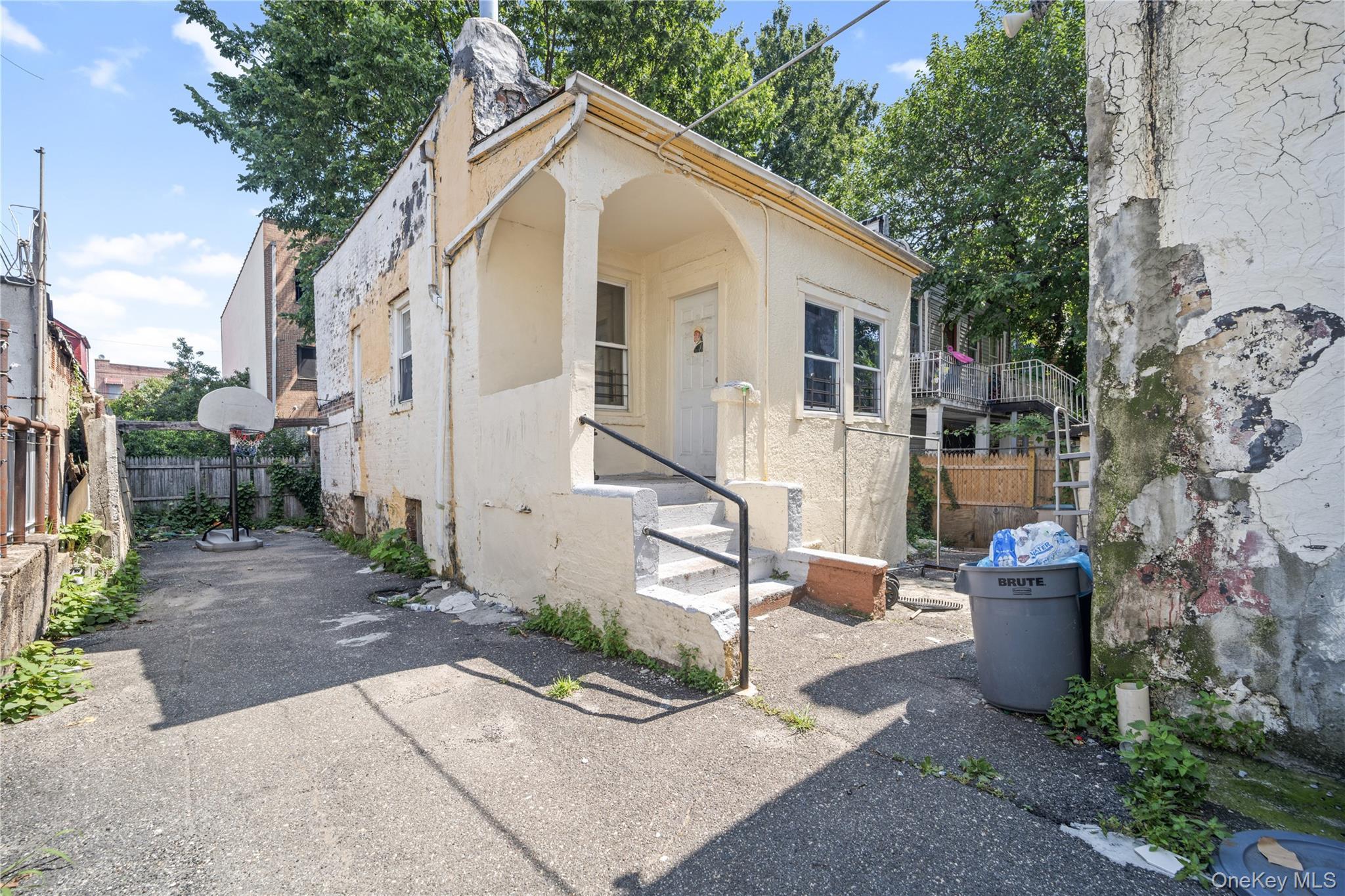 Single Family E 217th Street Bronx, NY 10467, MLS-1029151-13