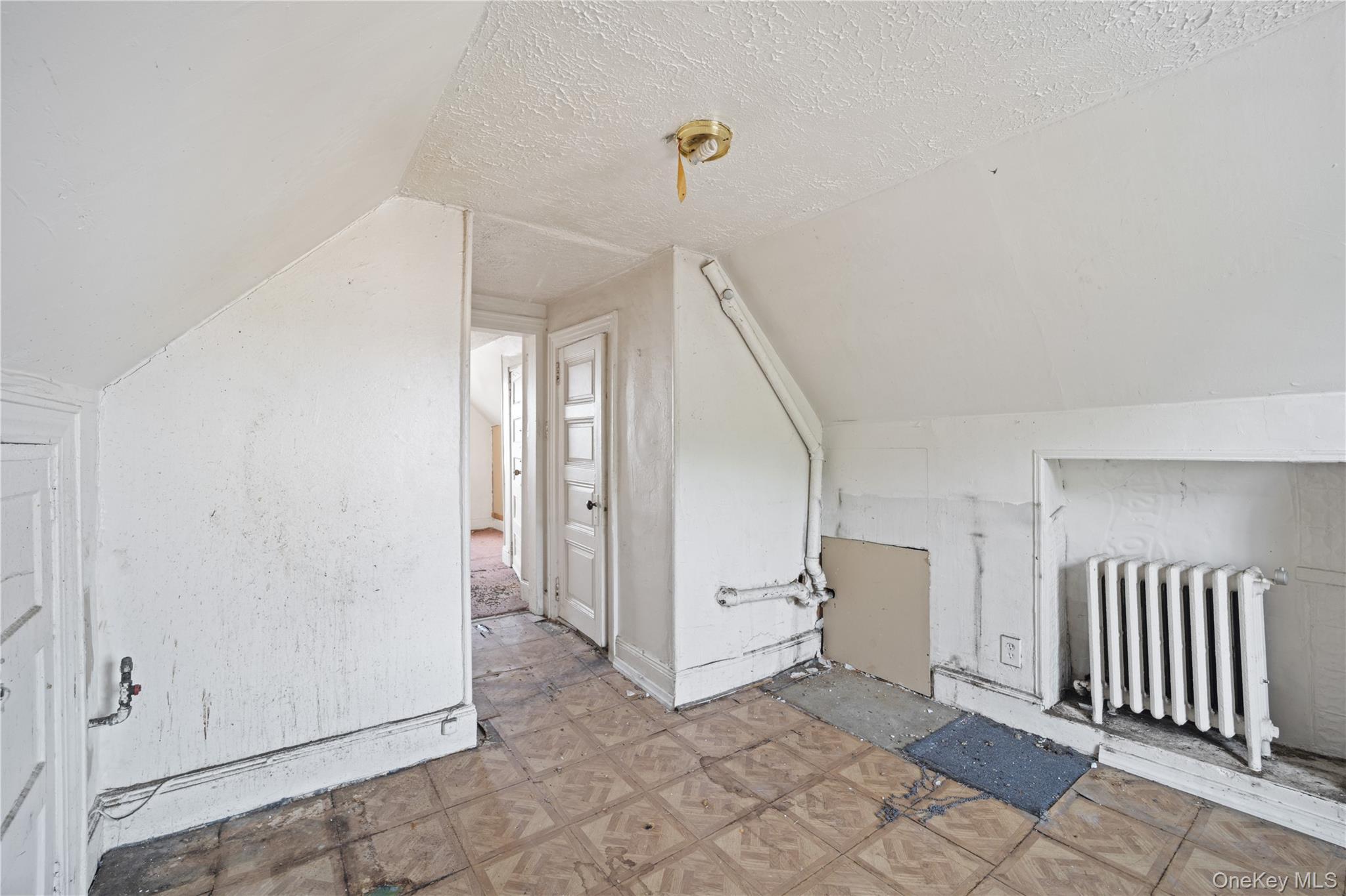 Single Family E 217th Street Bronx, NY 10467, MLS-1029151-21