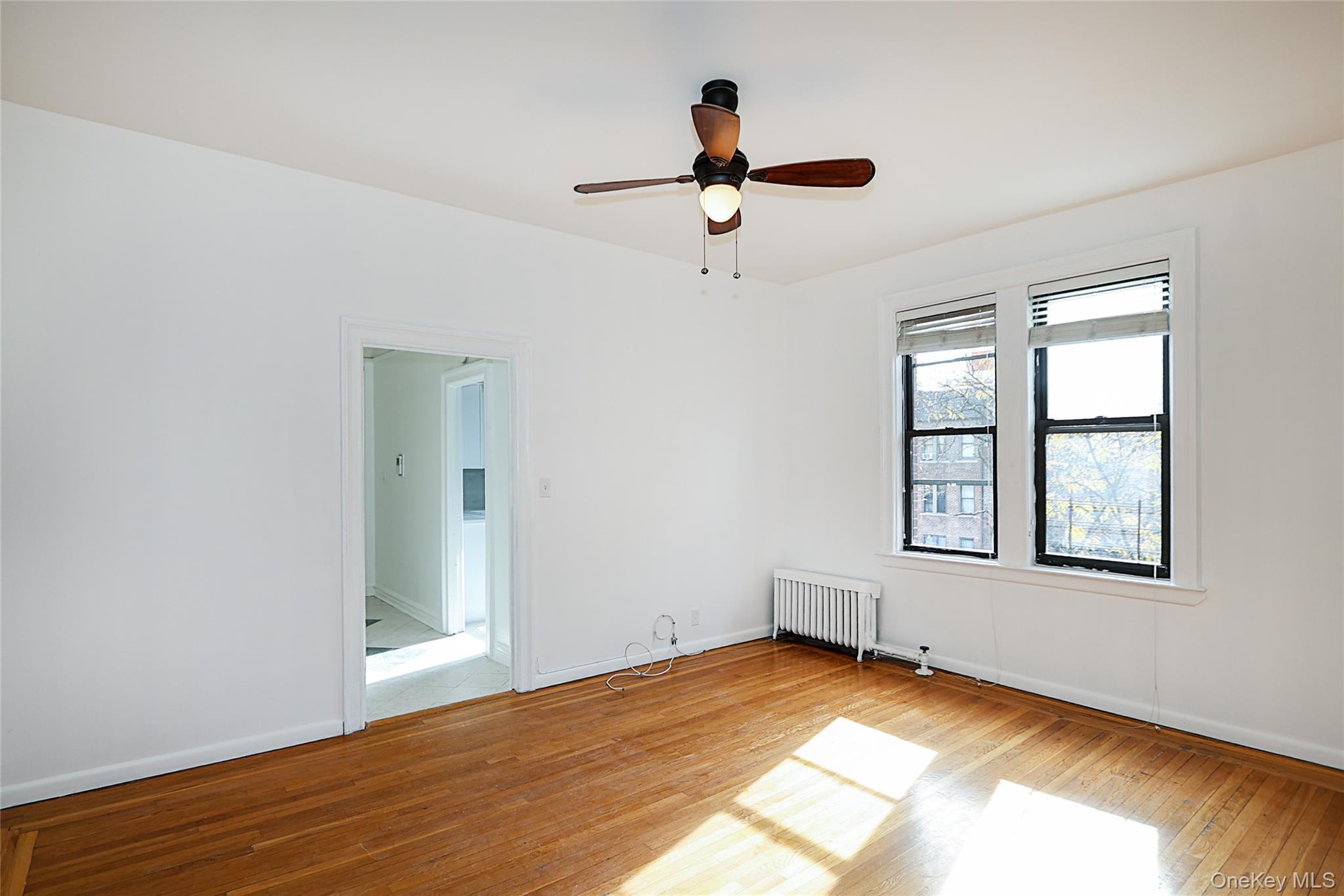 Apartment Metropolitan Avenue  Queens, NY 11418, MLS-1029159-11