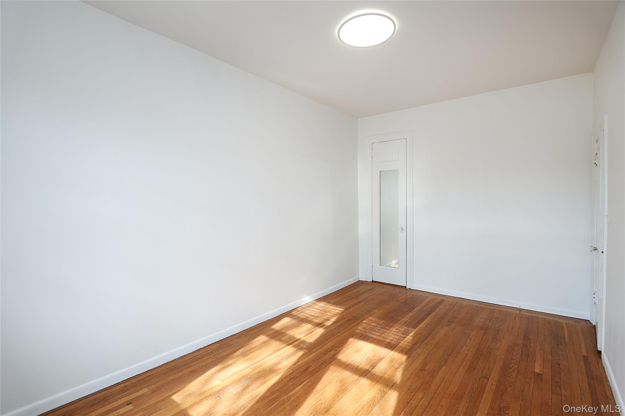Apartment Metropolitan Avenue  Queens, NY 11418, MLS-1029159-15