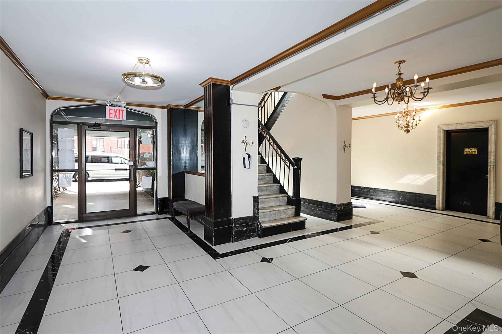 Apartment Metropolitan Avenue  Queens, NY 11418, MLS-1029159-2
