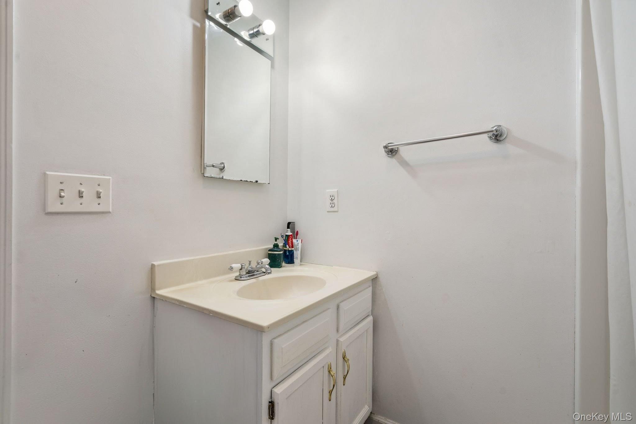 Single Family Mews Alley Dutchess County, NY 12603, MLS-1029166-34