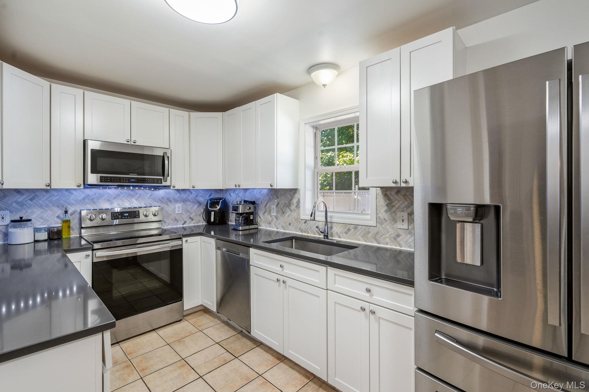 Single Family Mews Alley Dutchess County, NY 12603, MLS-1029166-8