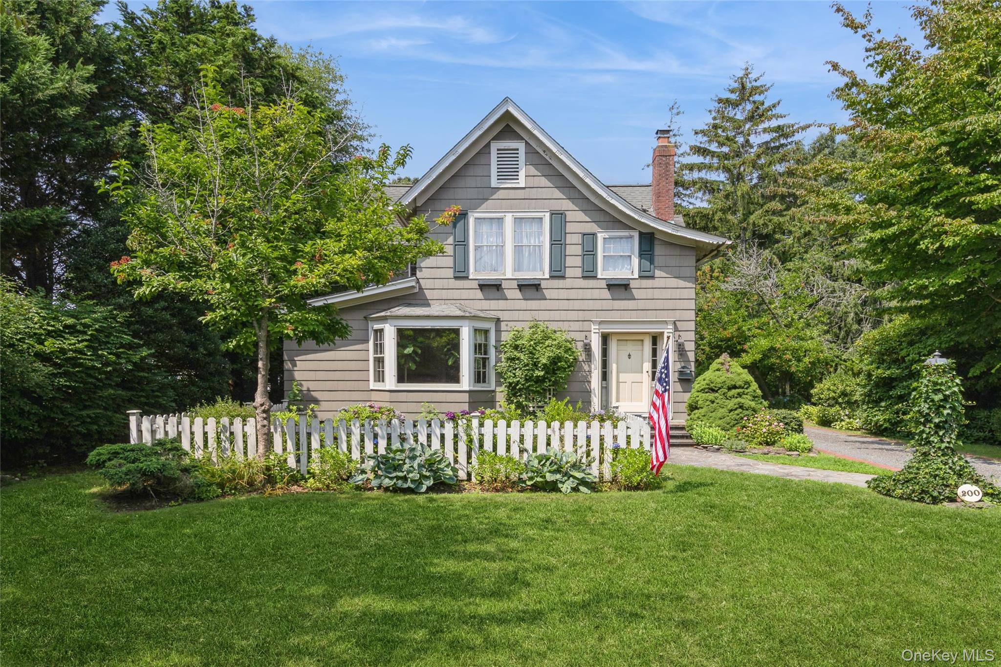 Single Family Greene Avenue Suffolk County, NY 11782, MLS-1029167-2