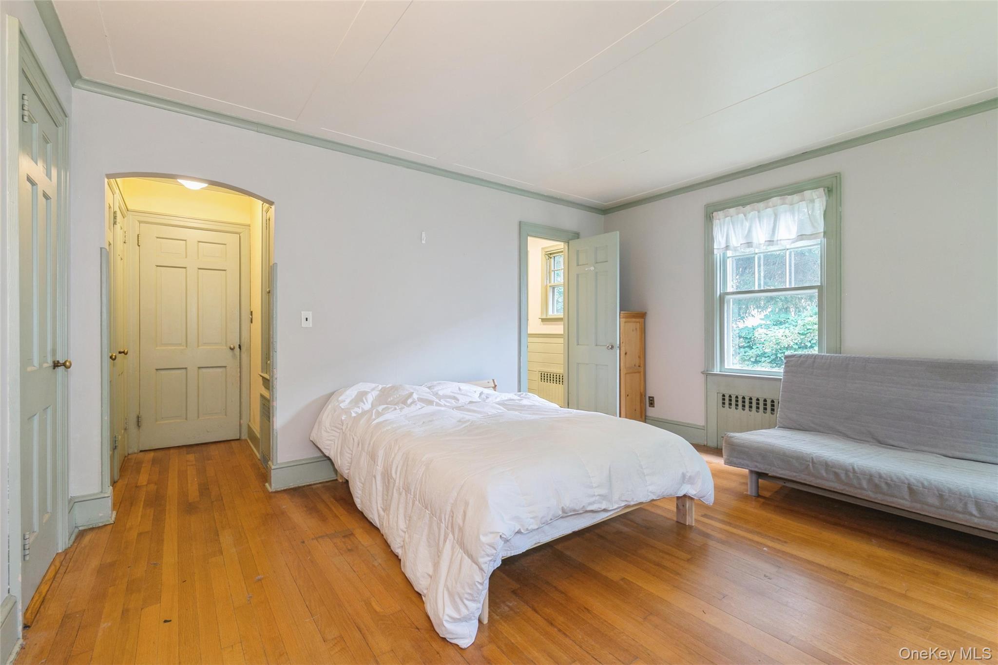 Single Family Greene Avenue Suffolk County, NY 11782, MLS-1029167-23
