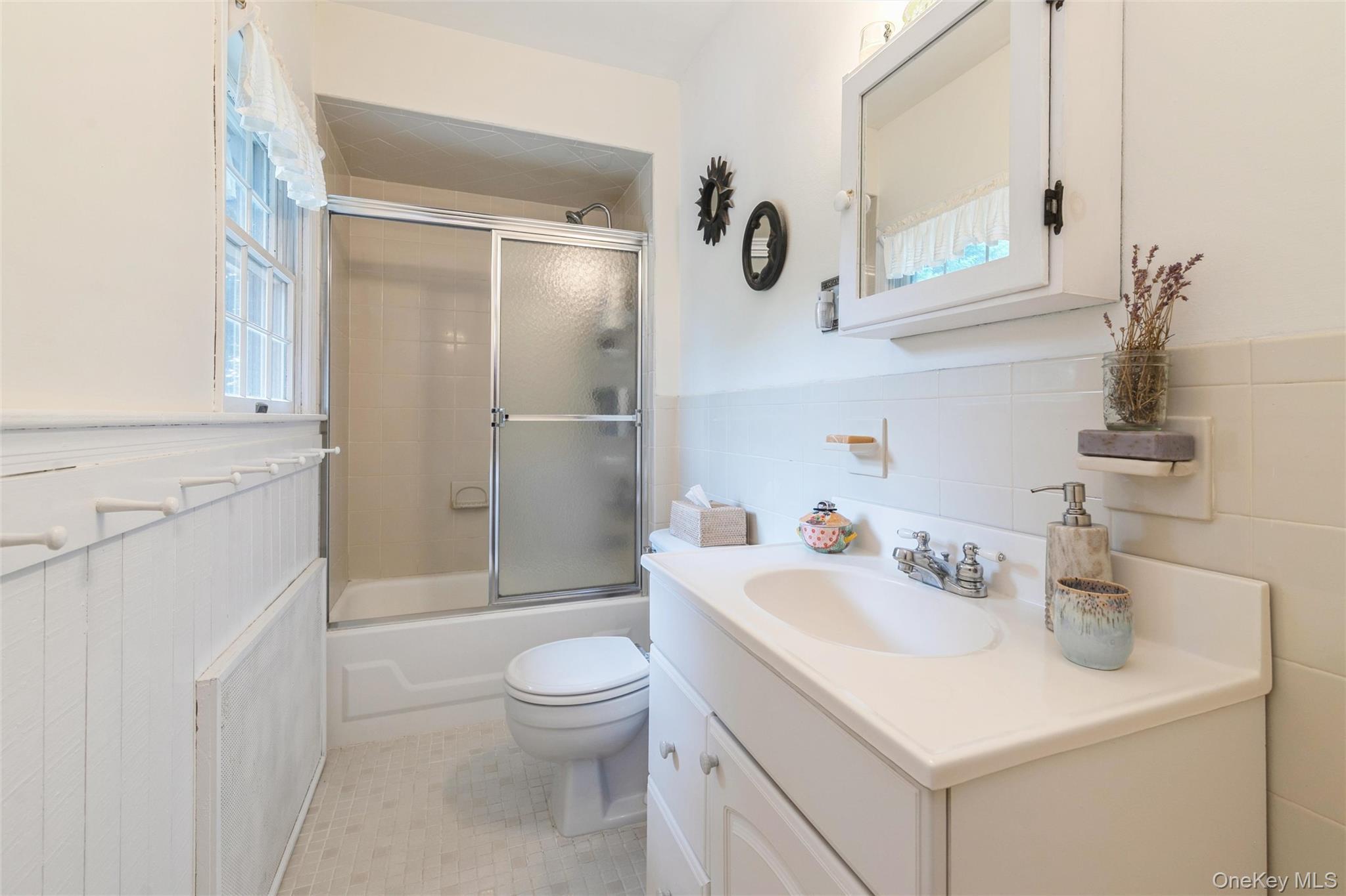 Single Family Greene Avenue Suffolk County, NY 11782, MLS-1029167-27