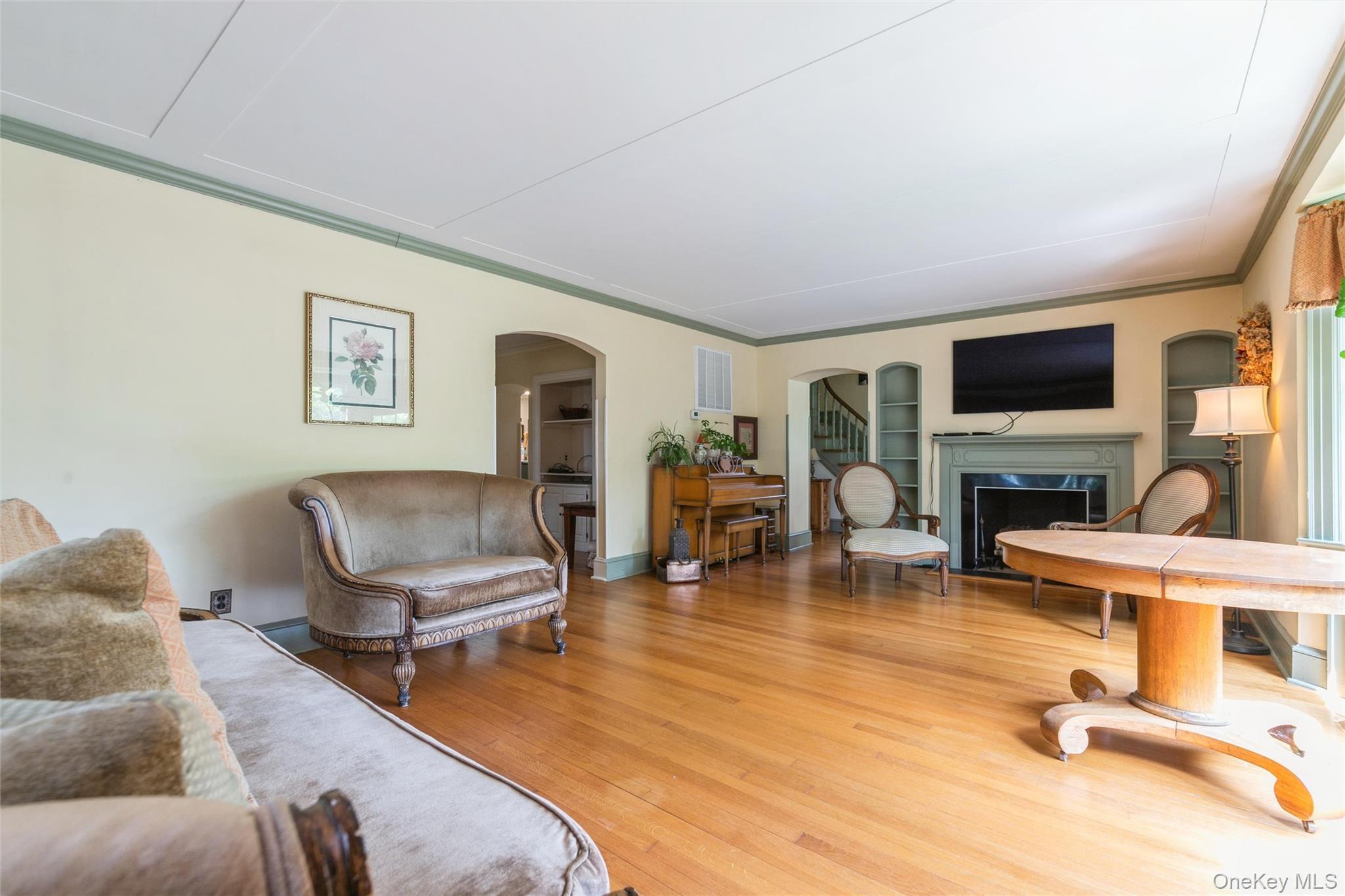 Single Family Greene Avenue Suffolk County, NY 11782, MLS-1029167-8
