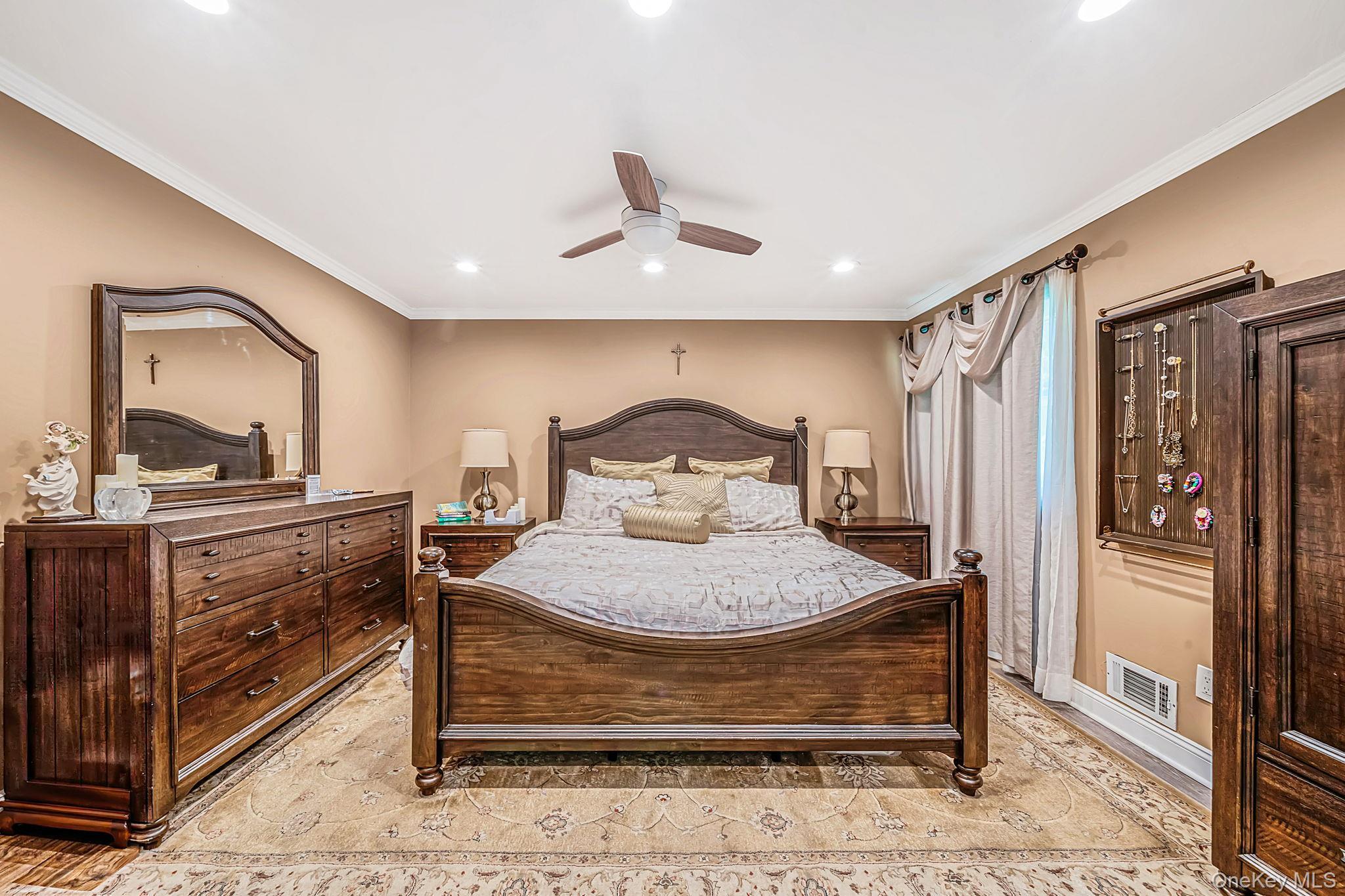 Single Family Antler Lane Suffolk County, NY 11720, MLS-1029179-11