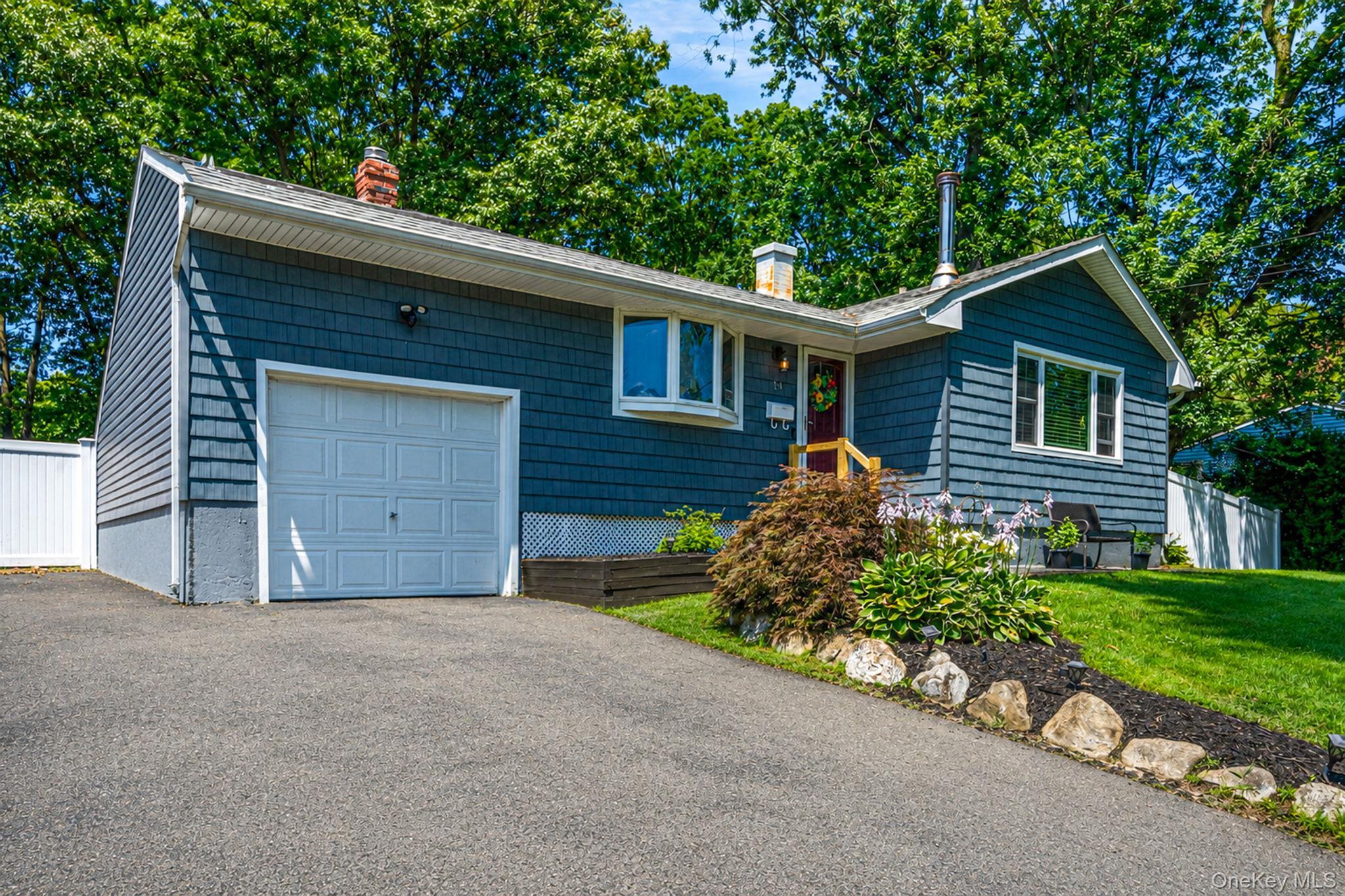 Single Family Antler Lane Suffolk County, NY 11720, MLS-1029179-2