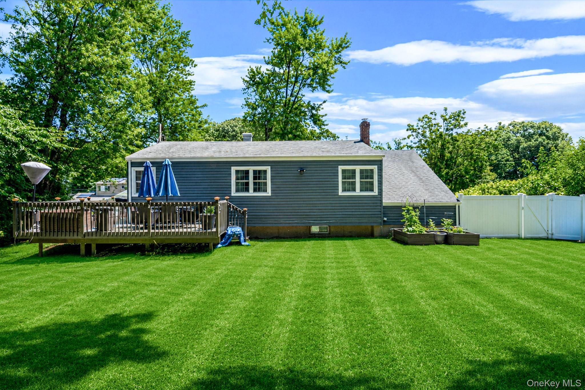 Single Family Antler Lane Suffolk County, NY 11720, MLS-1029179-26