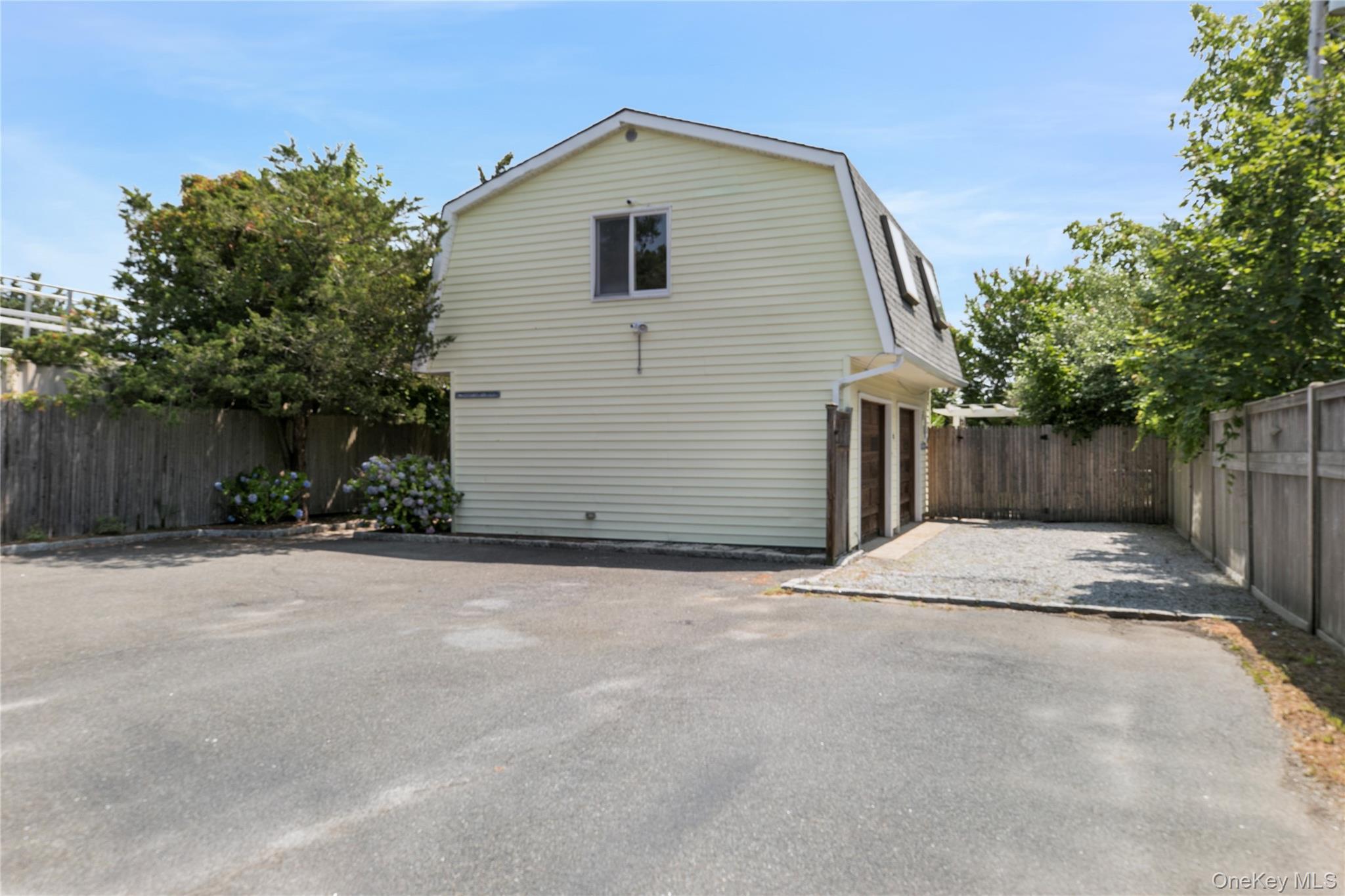 Single Family Gardners Lane Suffolk County, NY 11946, MLS-1029188-14