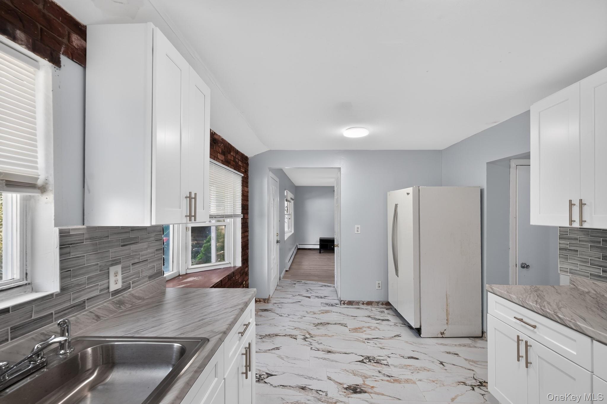Single Family Hickory Place Suffolk County, NY 11706, MLS-1029205-12