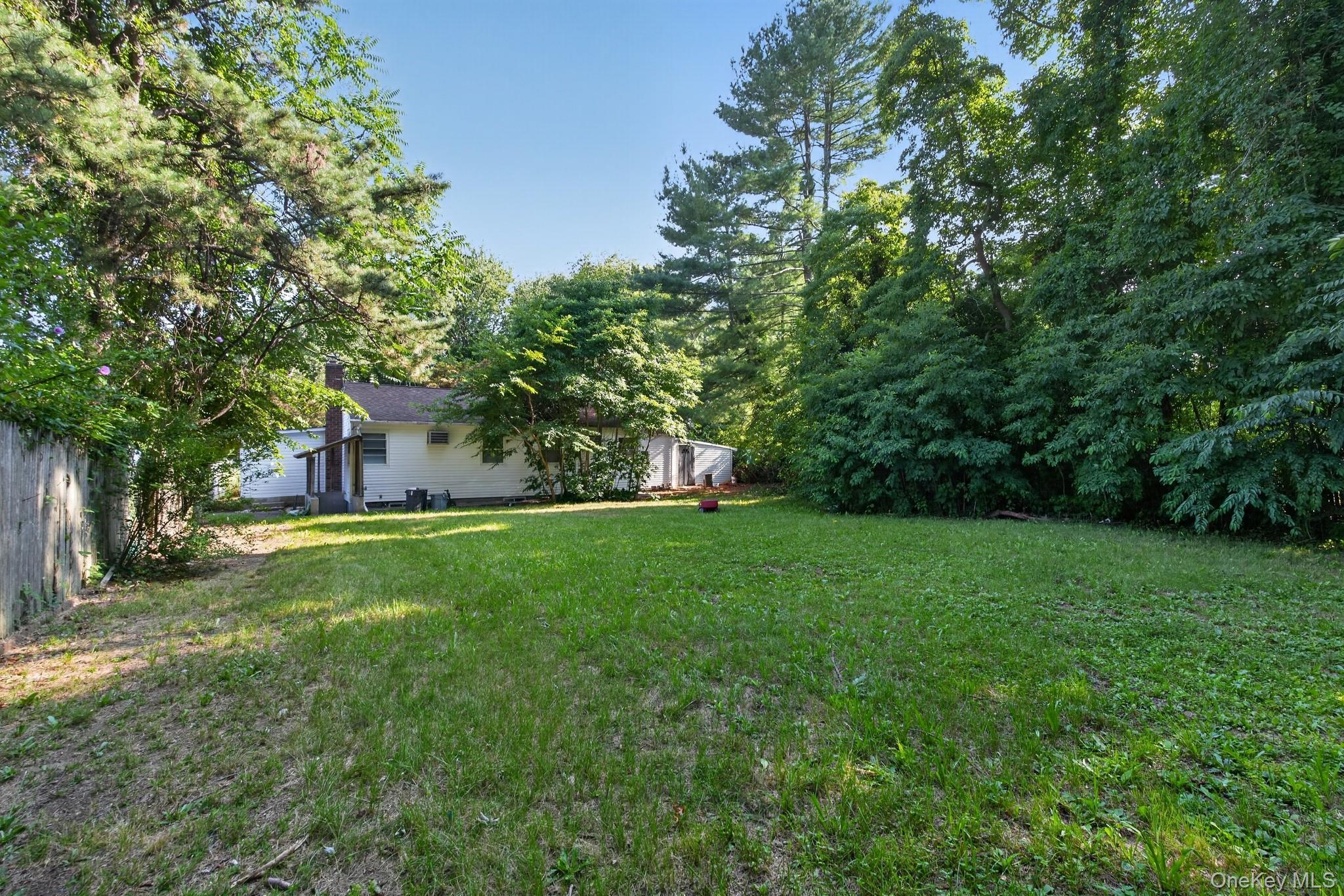 Single Family Hickory Place Suffolk County, NY 11706, MLS-1029205-16