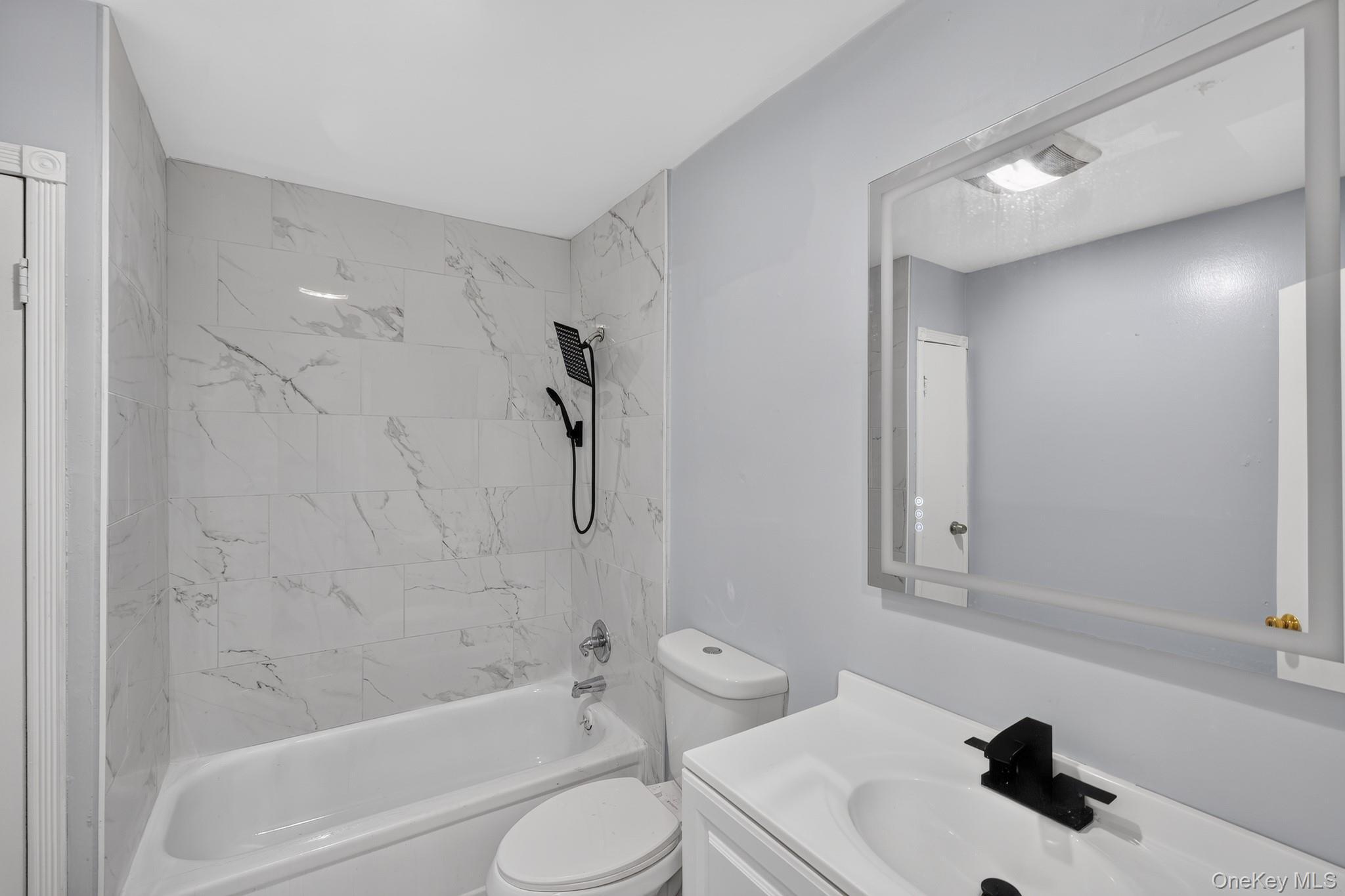Single Family Hickory Place Suffolk County, NY 11706, MLS-1029205-22