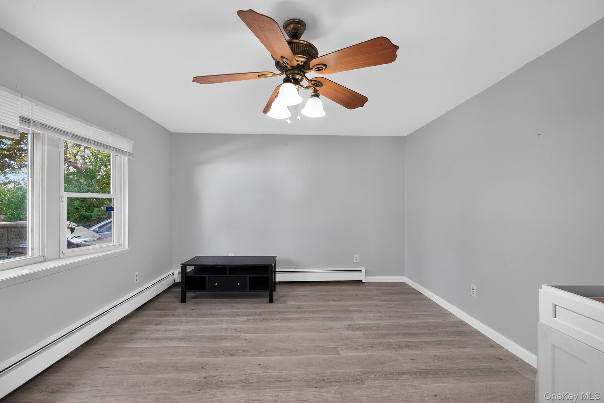 Single Family Hickory Place Suffolk County, NY 11706, MLS-1029205-3