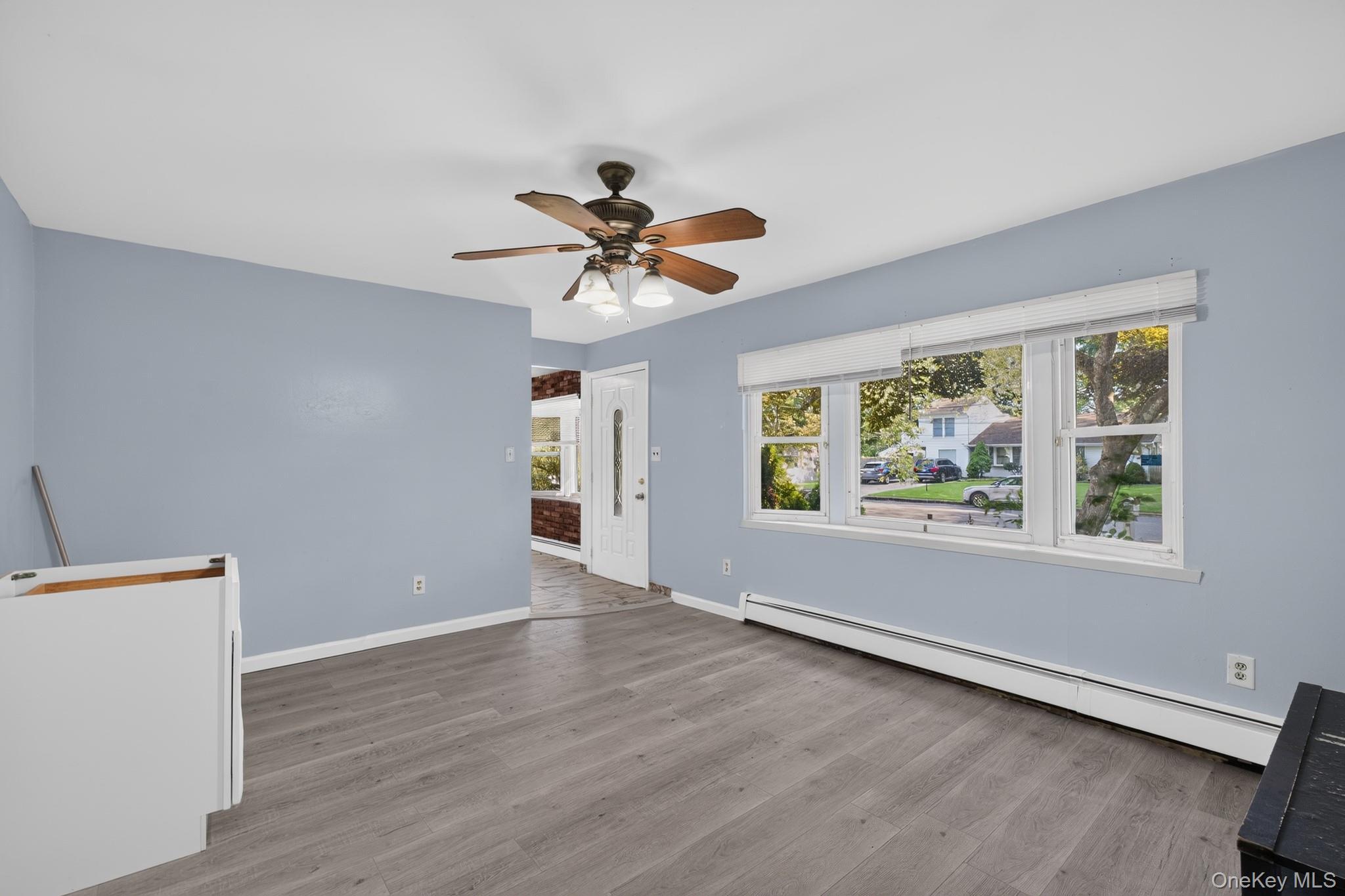 Single Family Hickory Place Suffolk County, NY 11706, MLS-1029205-7
