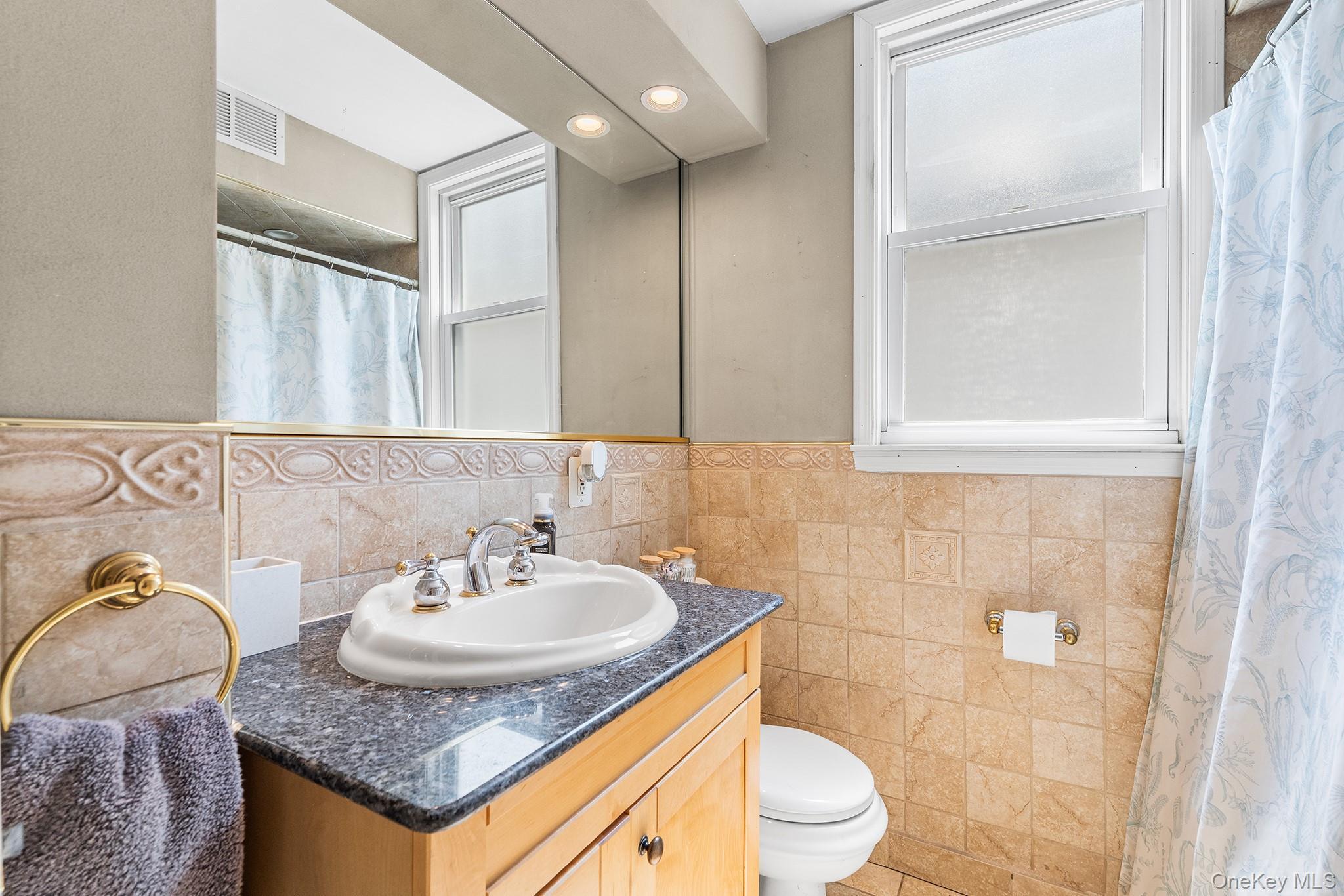 Single Family W 37th Street Out Of Area, NY 07002, MLS-1029229-18
