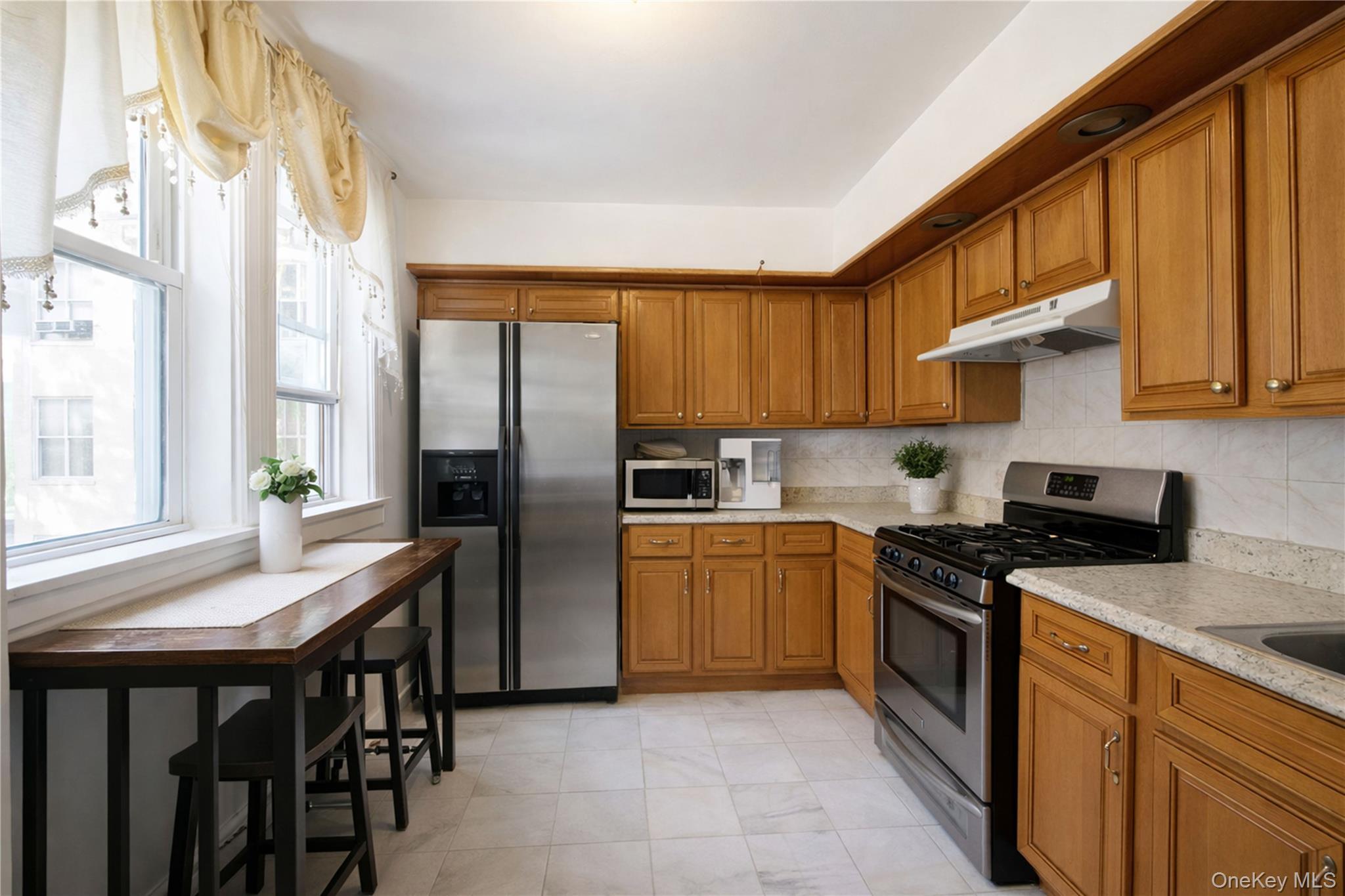Single Family Kingsbridge Terrace Bronx, NY 10463, MLS-1029231-11