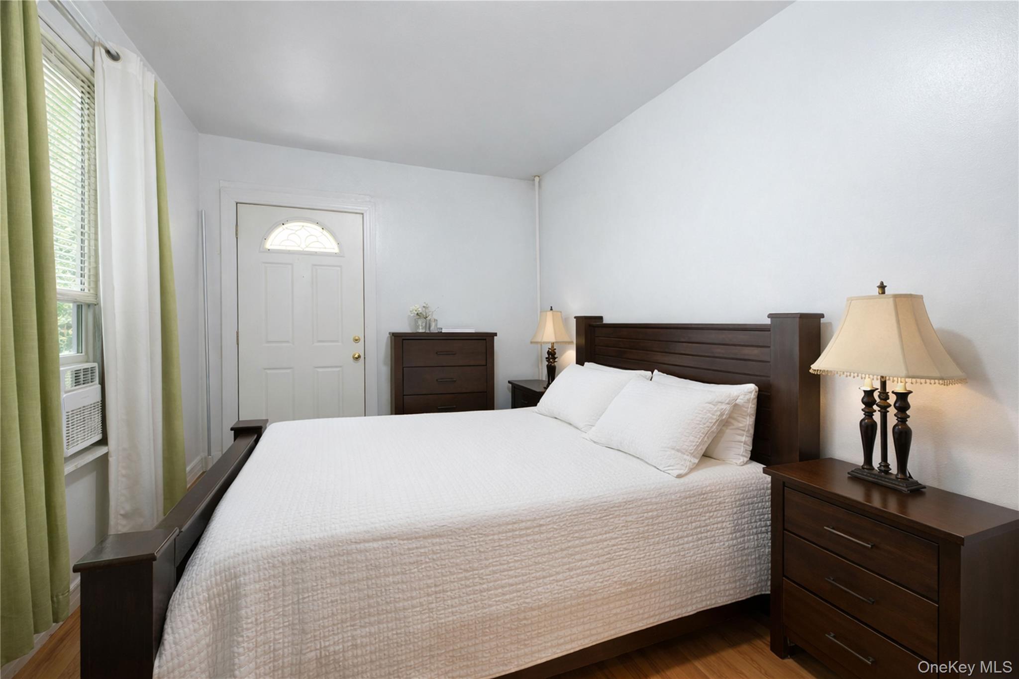 Single Family Kingsbridge Terrace Bronx, NY 10463, MLS-1029231-16