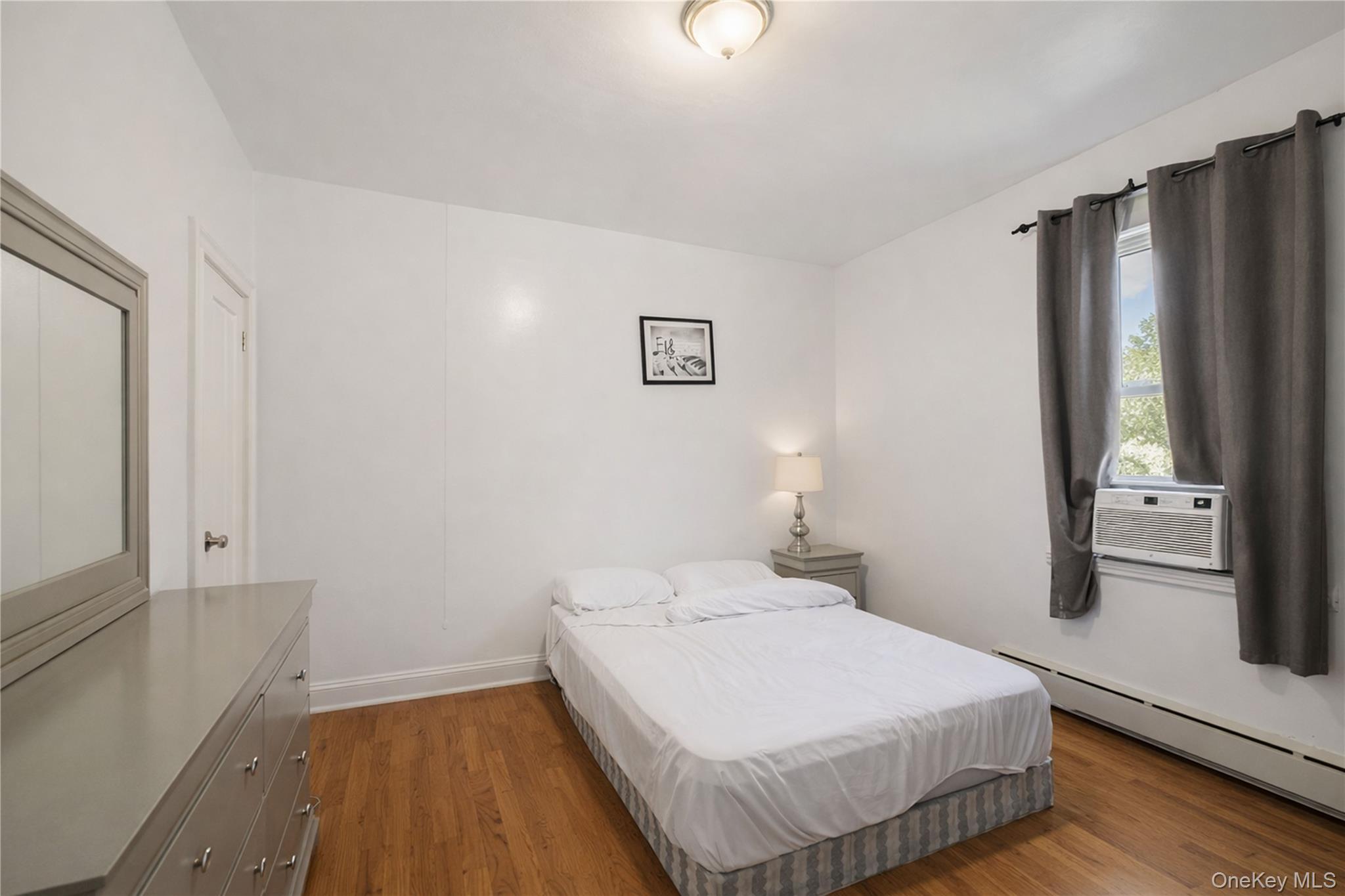 Single Family Kingsbridge Terrace Bronx, NY 10463, MLS-1029231-17
