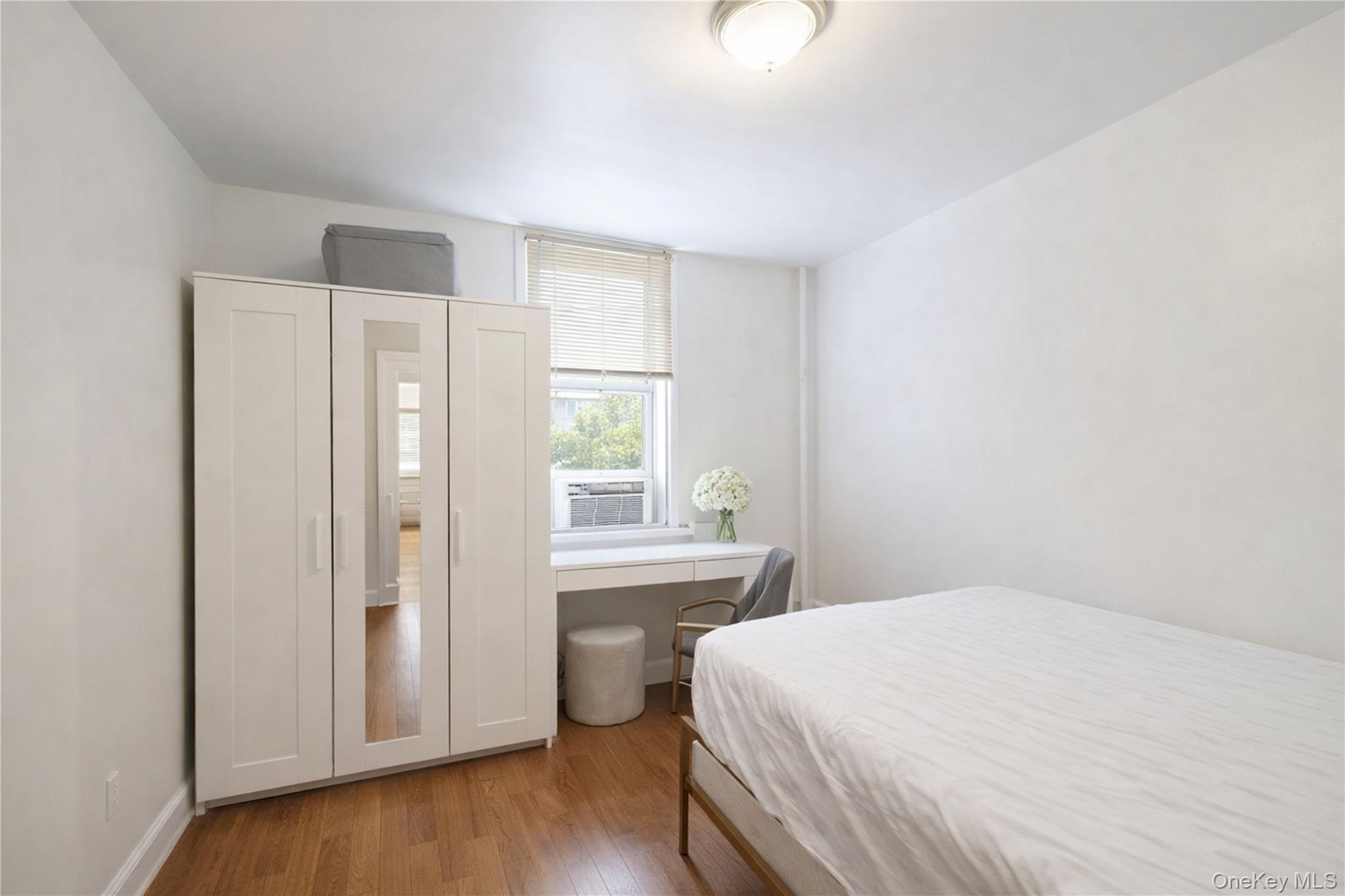 Single Family Kingsbridge Terrace Bronx, NY 10463, MLS-1029231-18