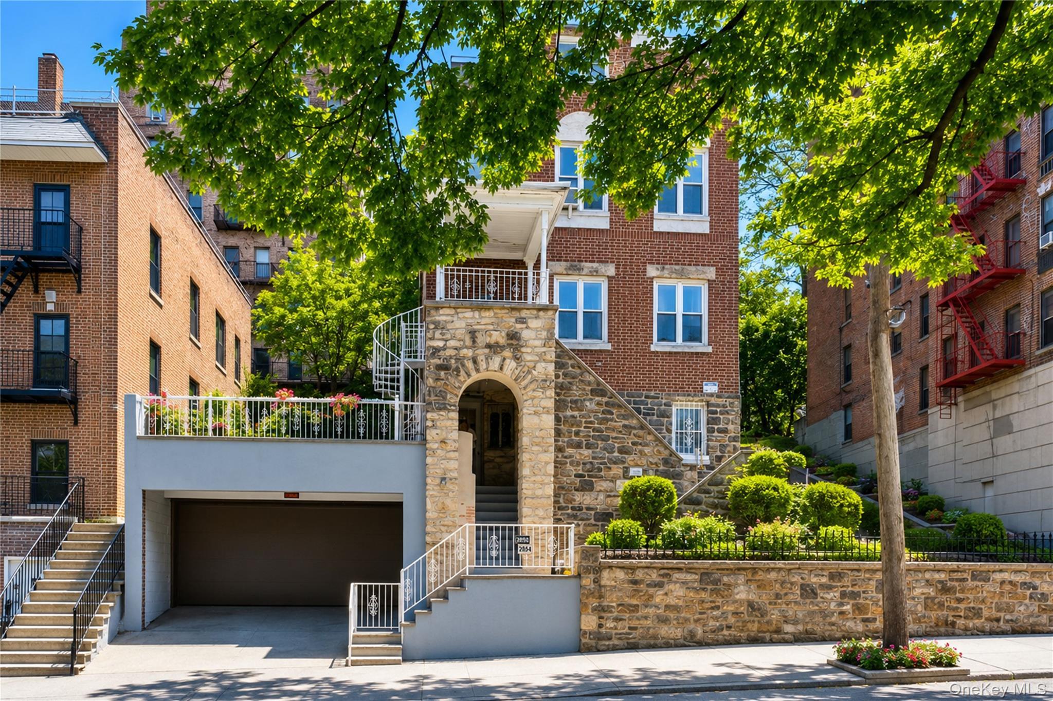 Single Family Kingsbridge Terrace Bronx, NY 10463, MLS-1029231-2