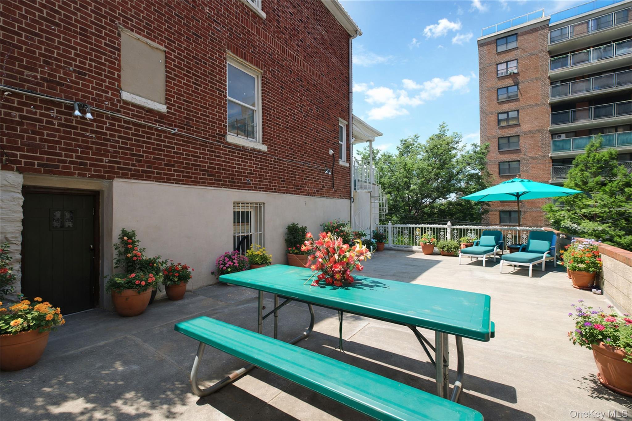 Single Family Kingsbridge Terrace Bronx, NY 10463, MLS-1029231-20