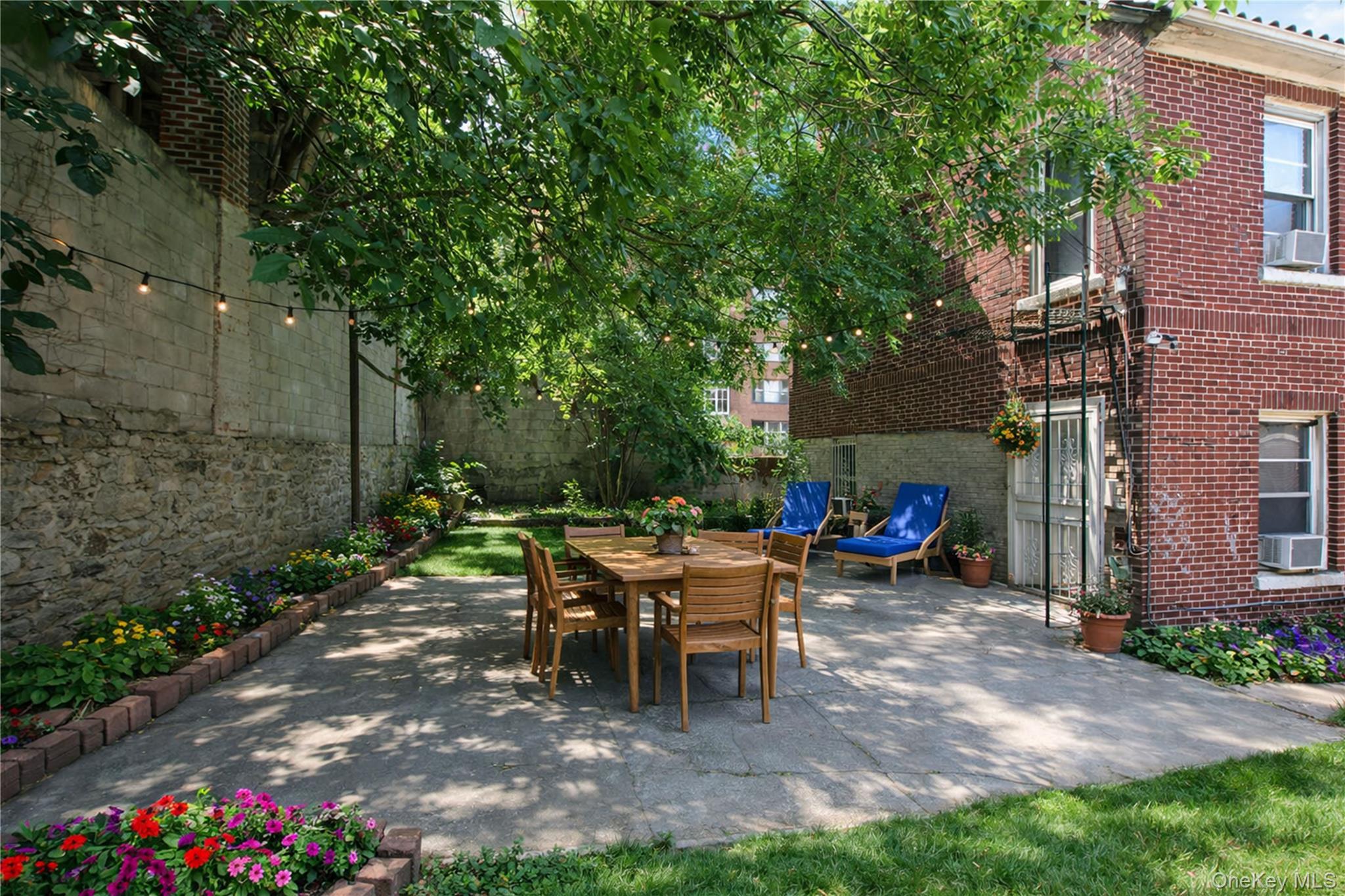 Single Family Kingsbridge Terrace Bronx, NY 10463, MLS-1029231-23