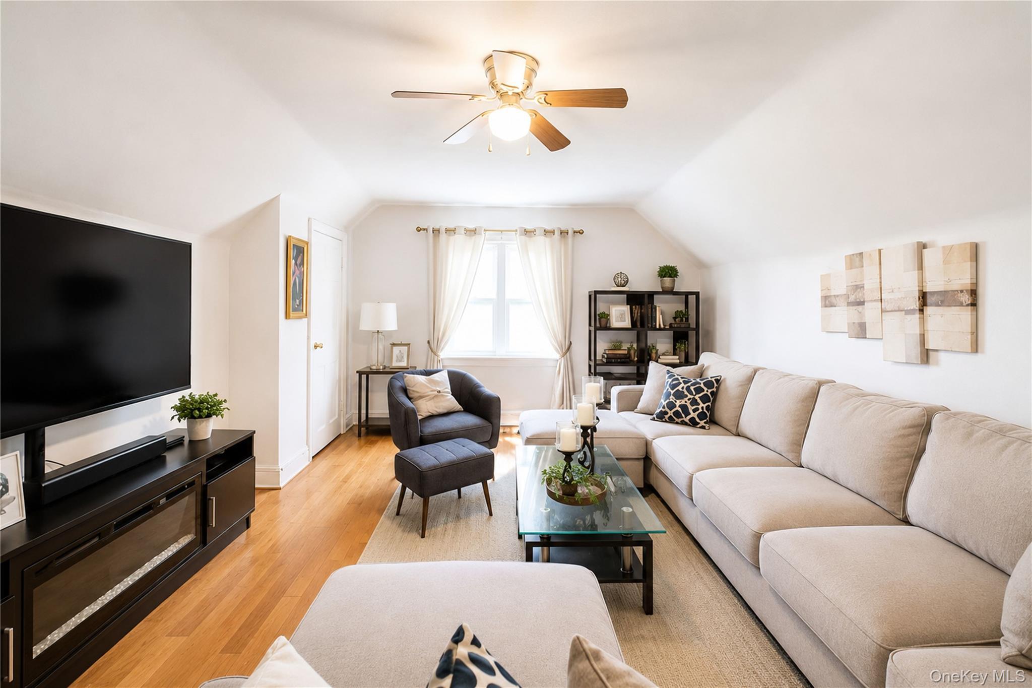 Single Family Kingsbridge Terrace Bronx, NY 10463, MLS-1029231-4