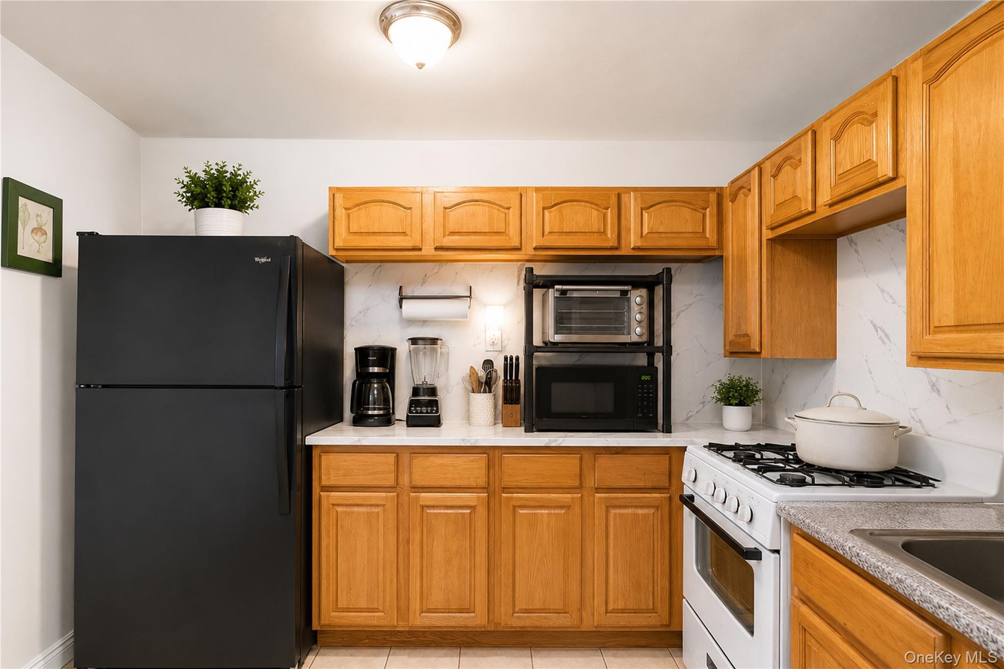 Single Family Kingsbridge Terrace Bronx, NY 10463, MLS-1029231-8