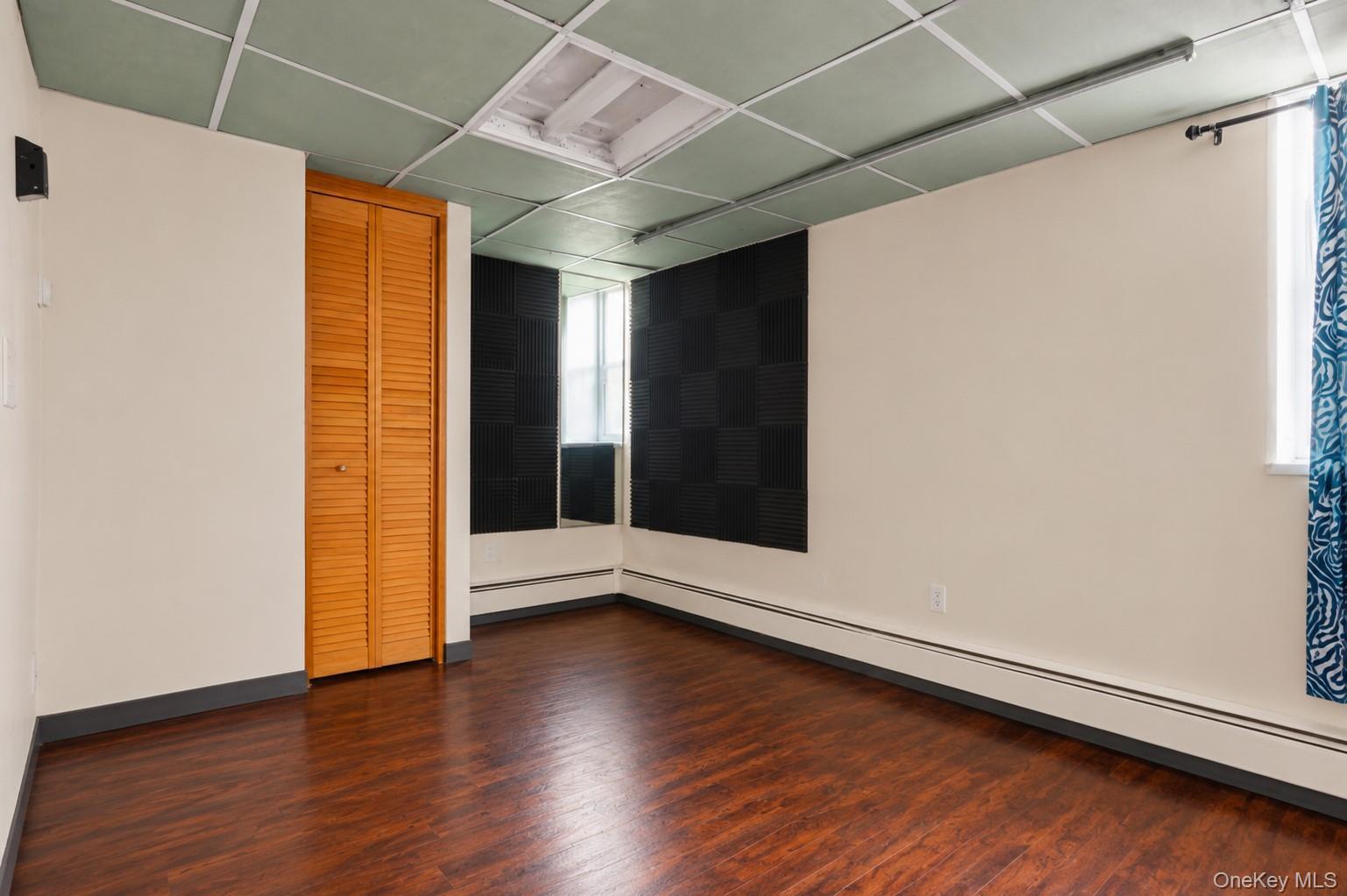Single Family Lyon Avenue Bronx, NY 10462, MLS-1029232-21