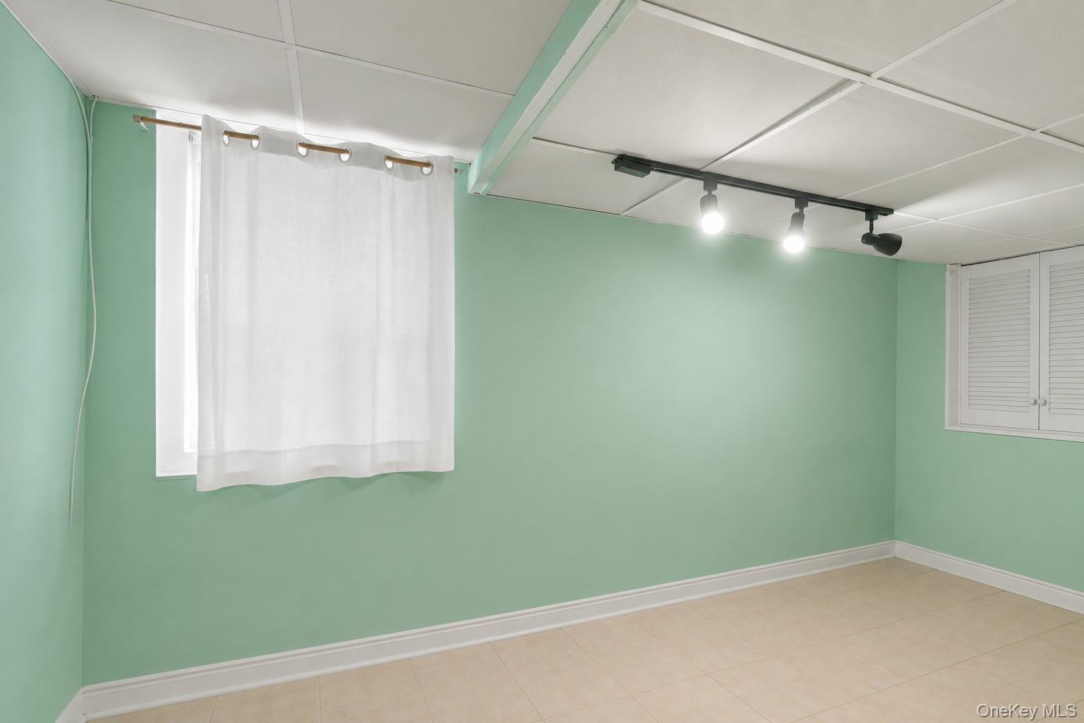 Single Family Lyon Avenue Bronx, NY 10462, MLS-1029232-23