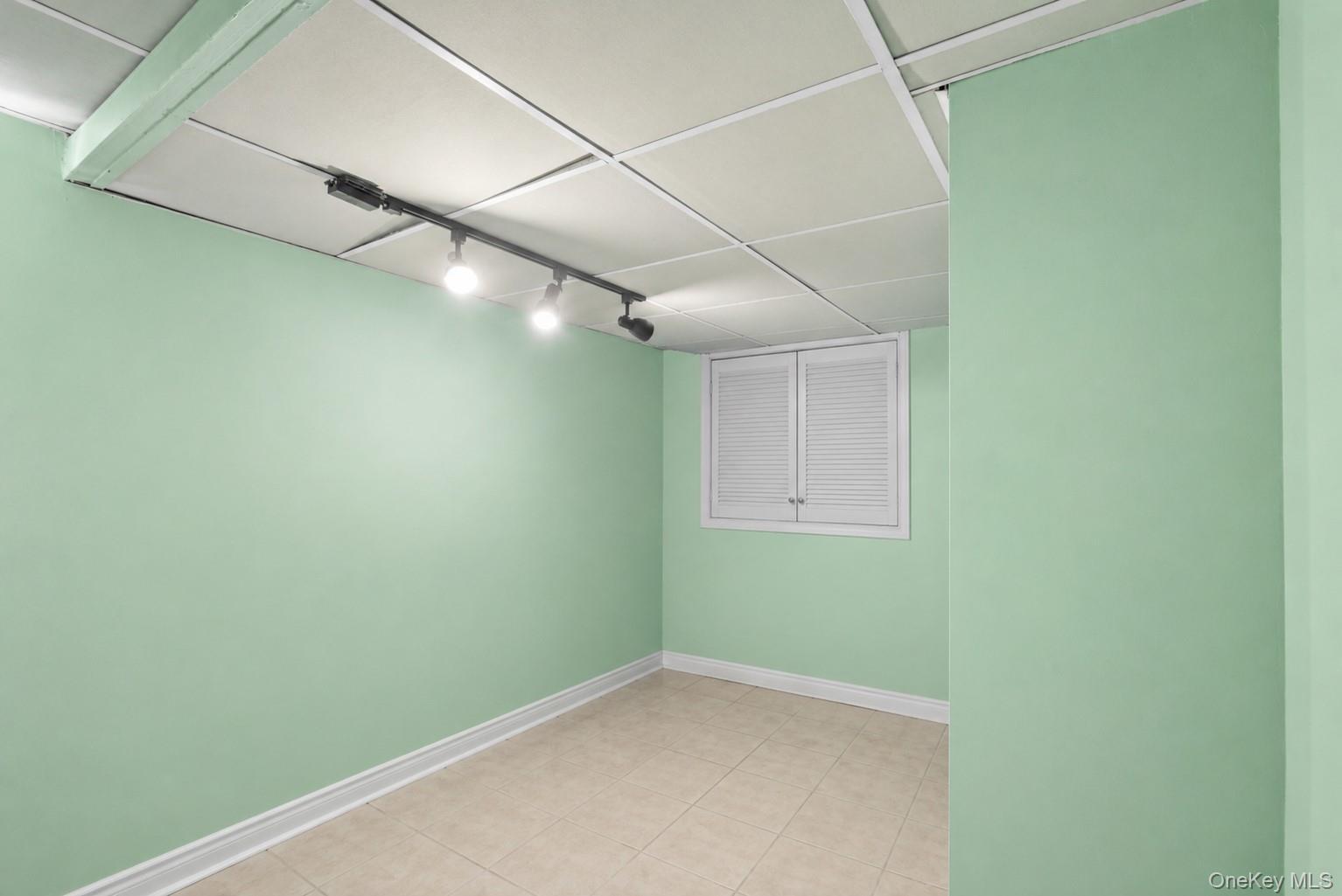 Single Family Lyon Avenue Bronx, NY 10462, MLS-1029232-24