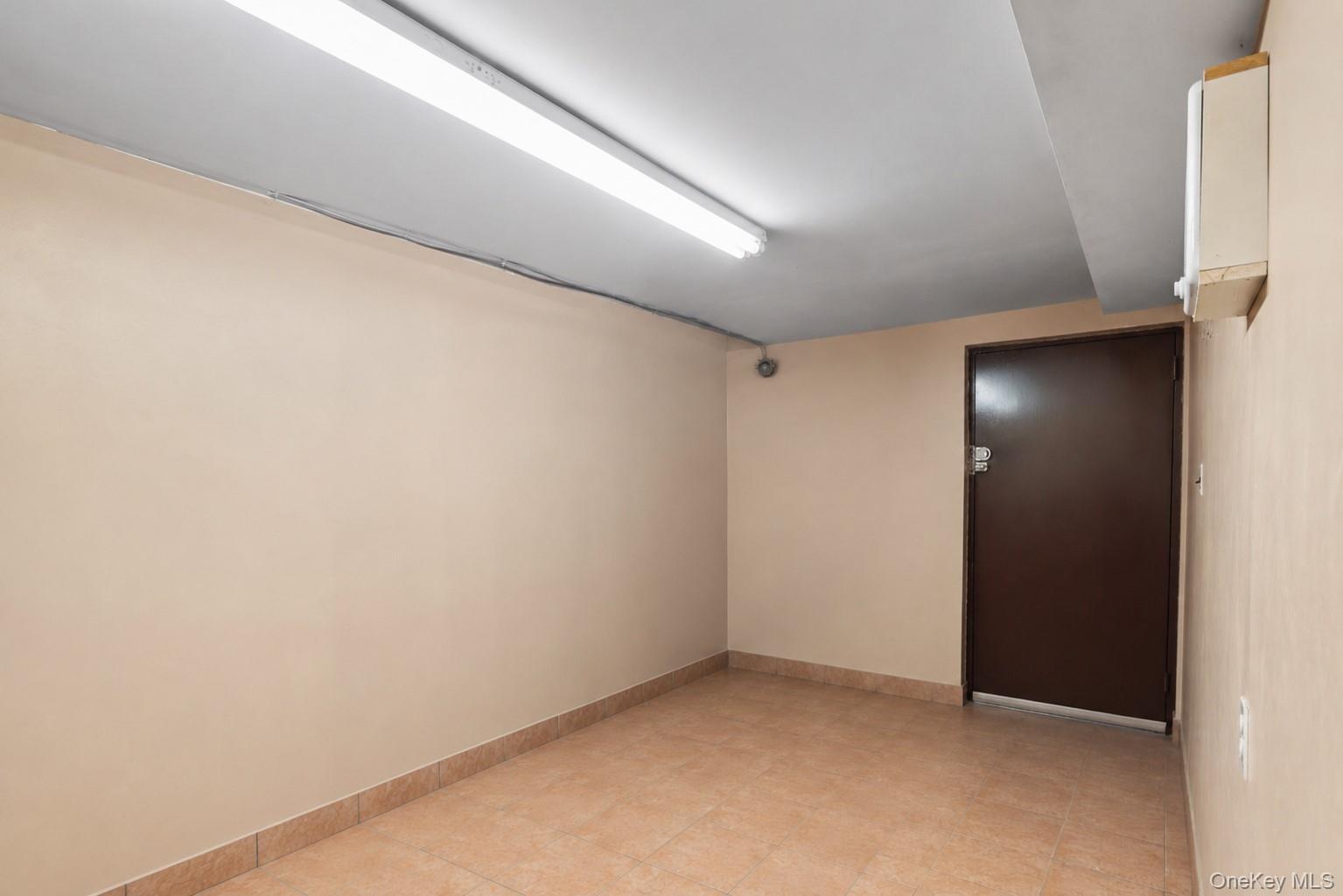 Single Family Lyon Avenue Bronx, NY 10462, MLS-1029232-31