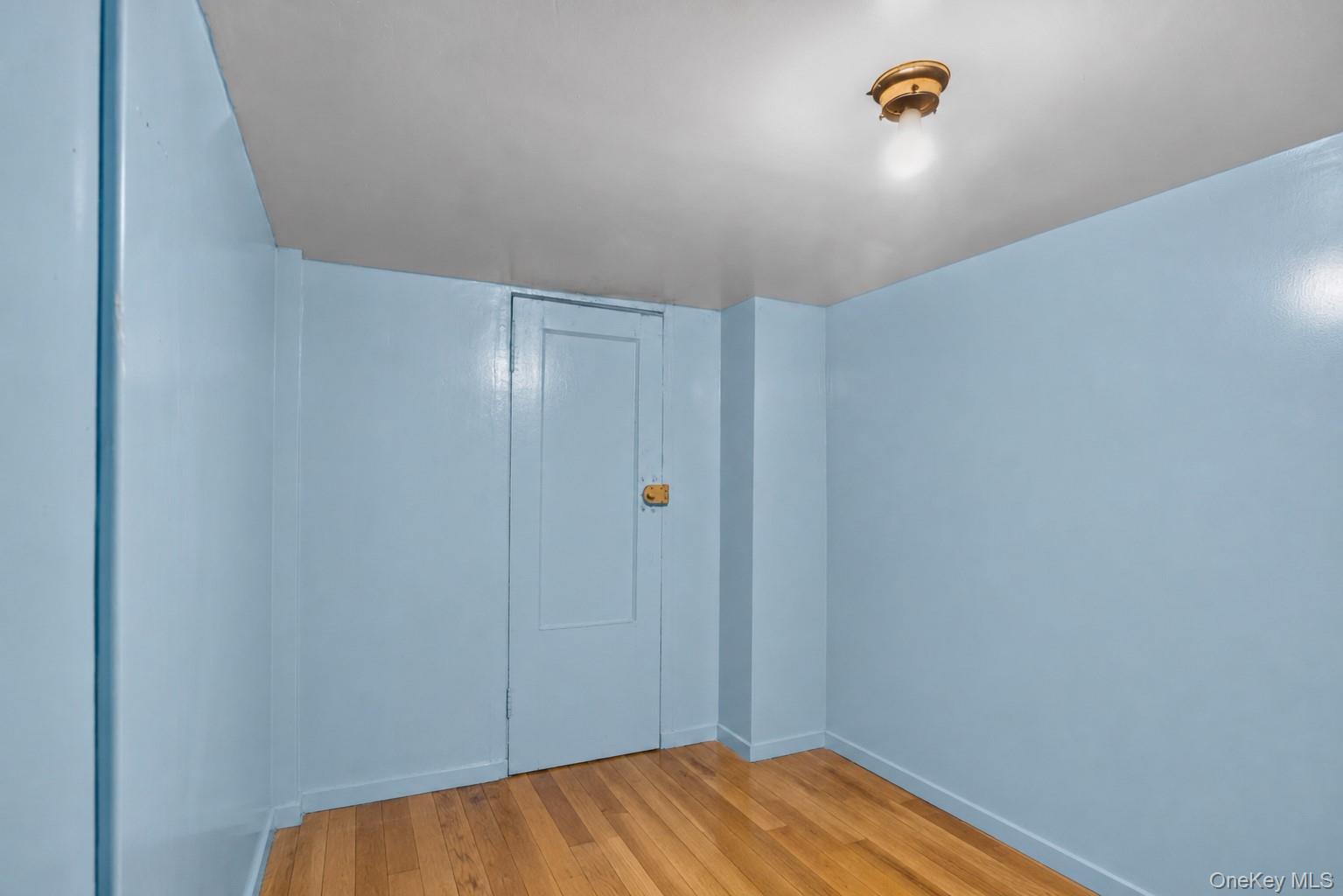 Single Family Lyon Avenue Bronx, NY 10462, MLS-1029232-32