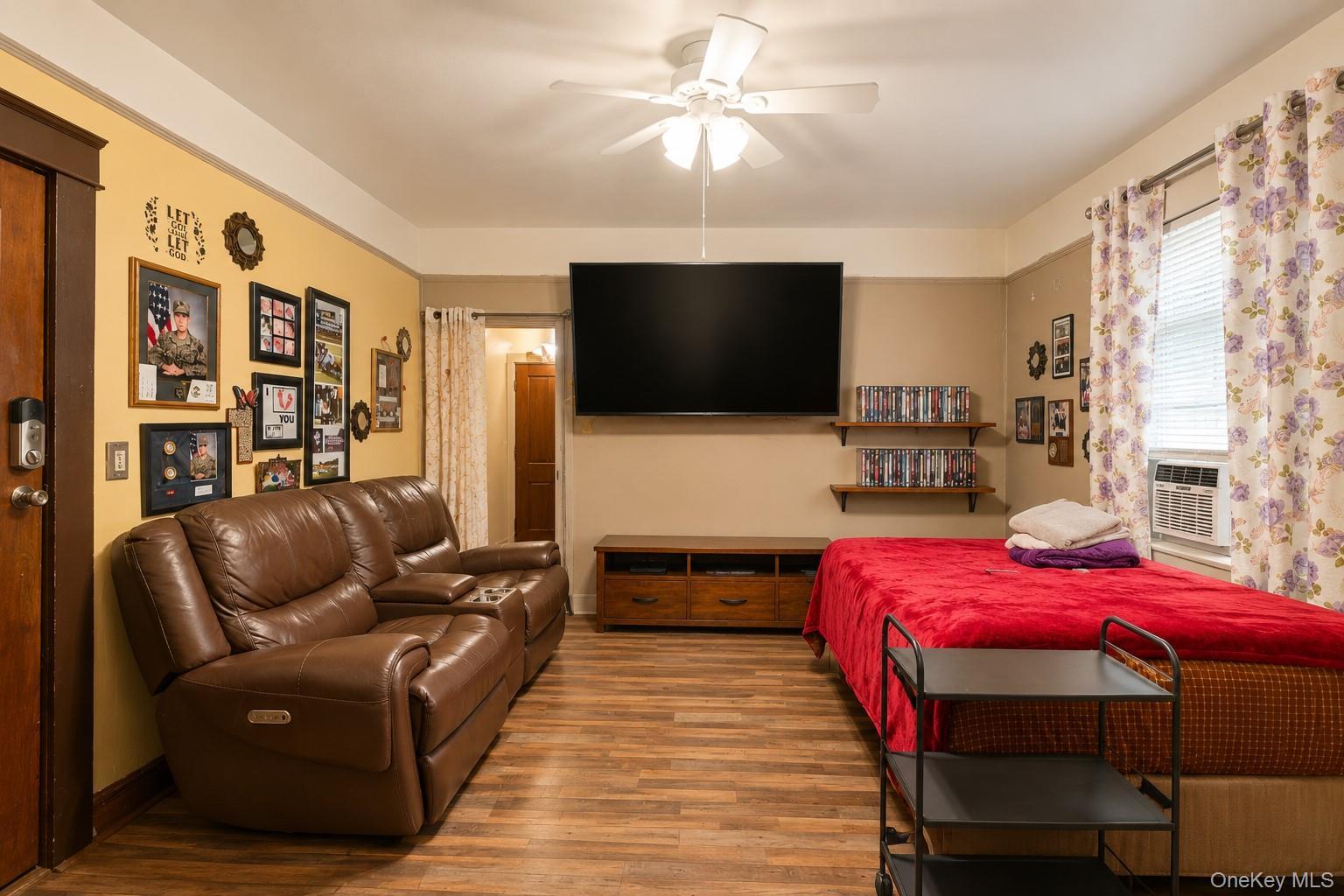 Single Family Lyon Avenue Bronx, NY 10462, MLS-1029232-37
