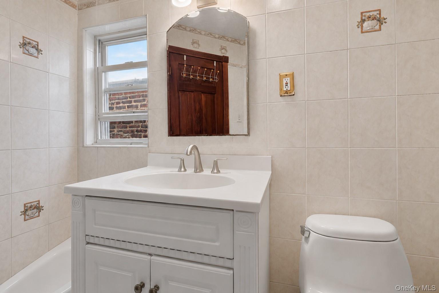 Single Family Lyon Avenue Bronx, NY 10462, MLS-1029232-40