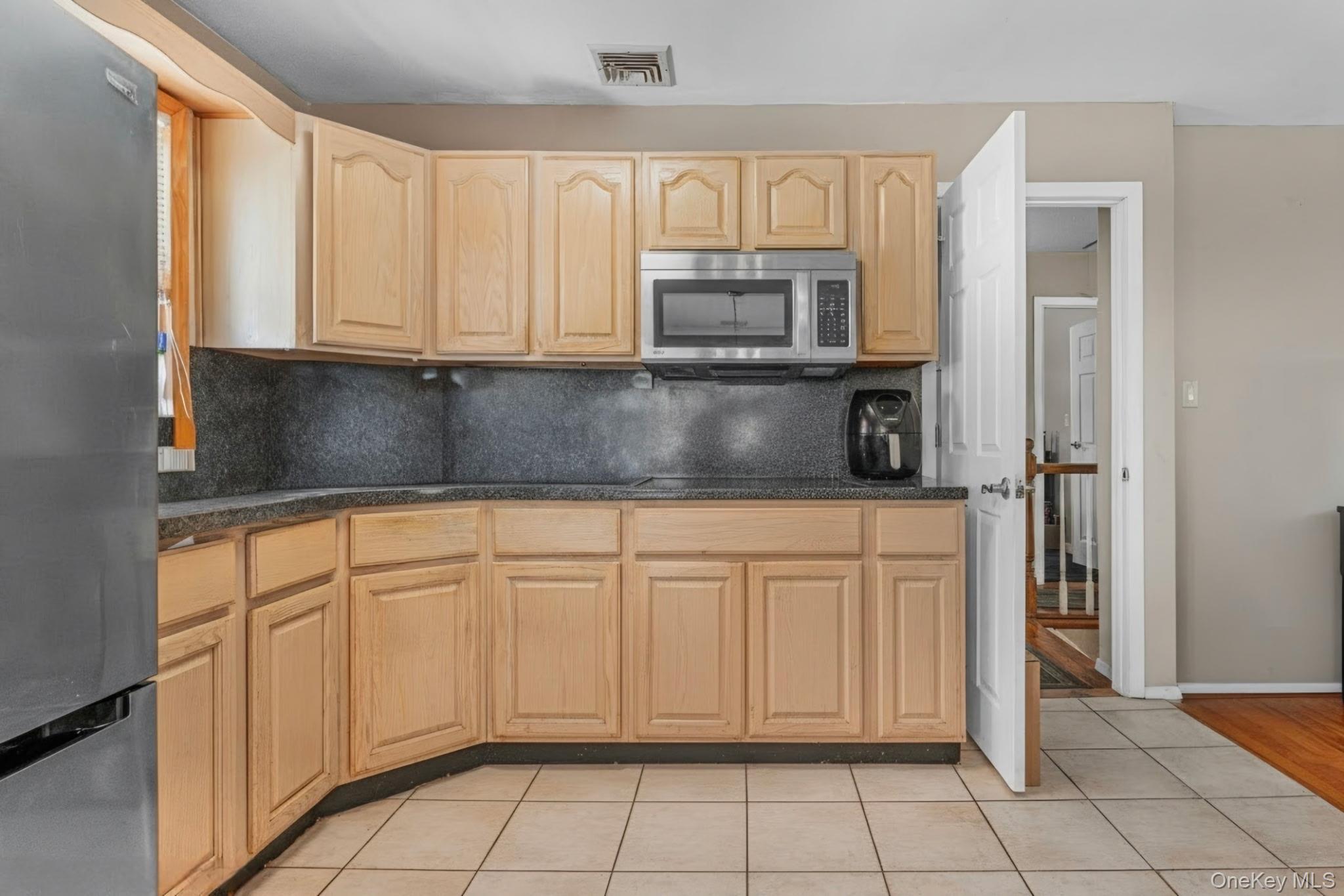 Single Family 157th Avenue  Queens, NY 11414, MLS-1029234-10