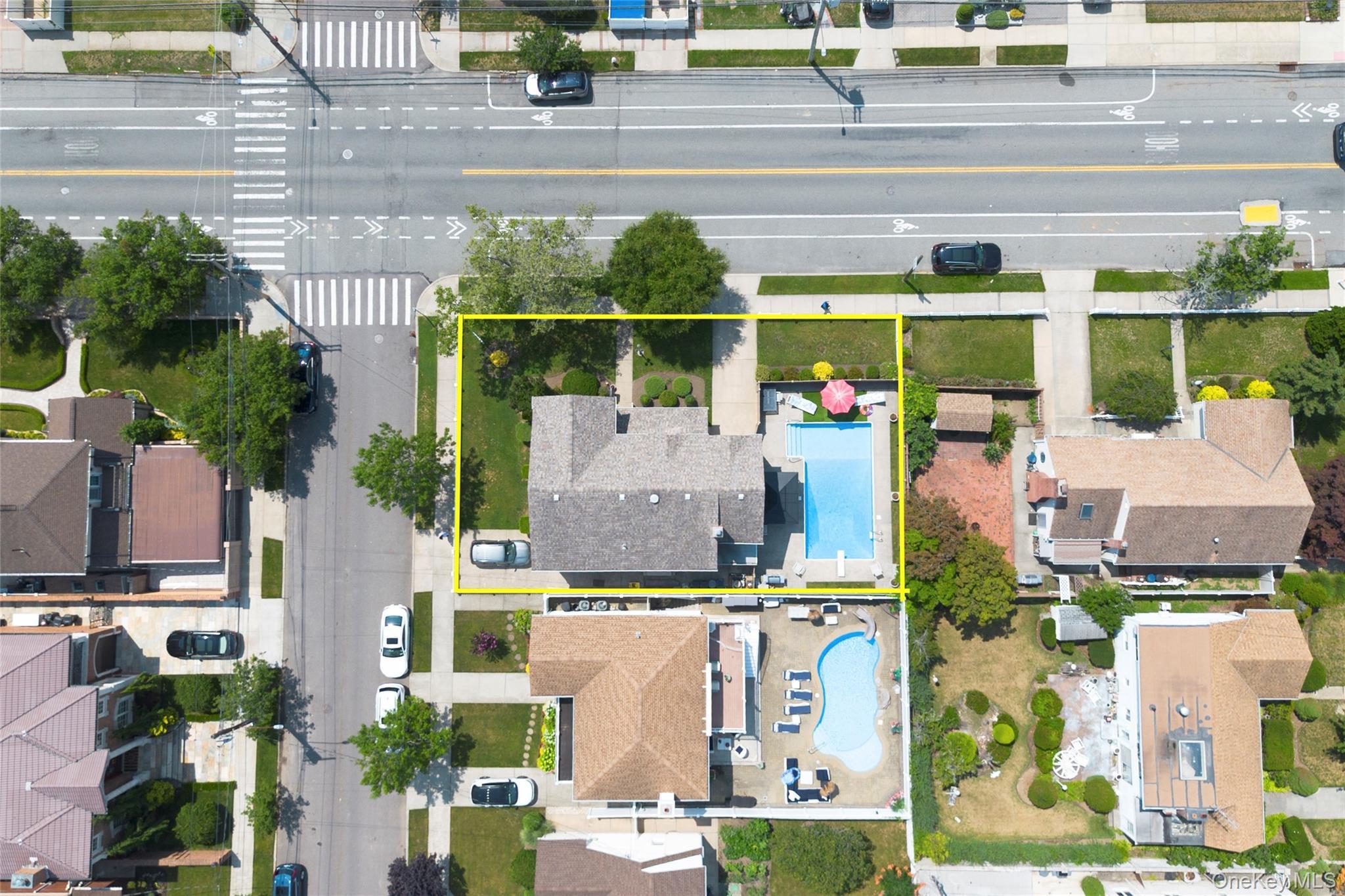 Single Family 157th Avenue  Queens, NY 11414, MLS-1029234-38